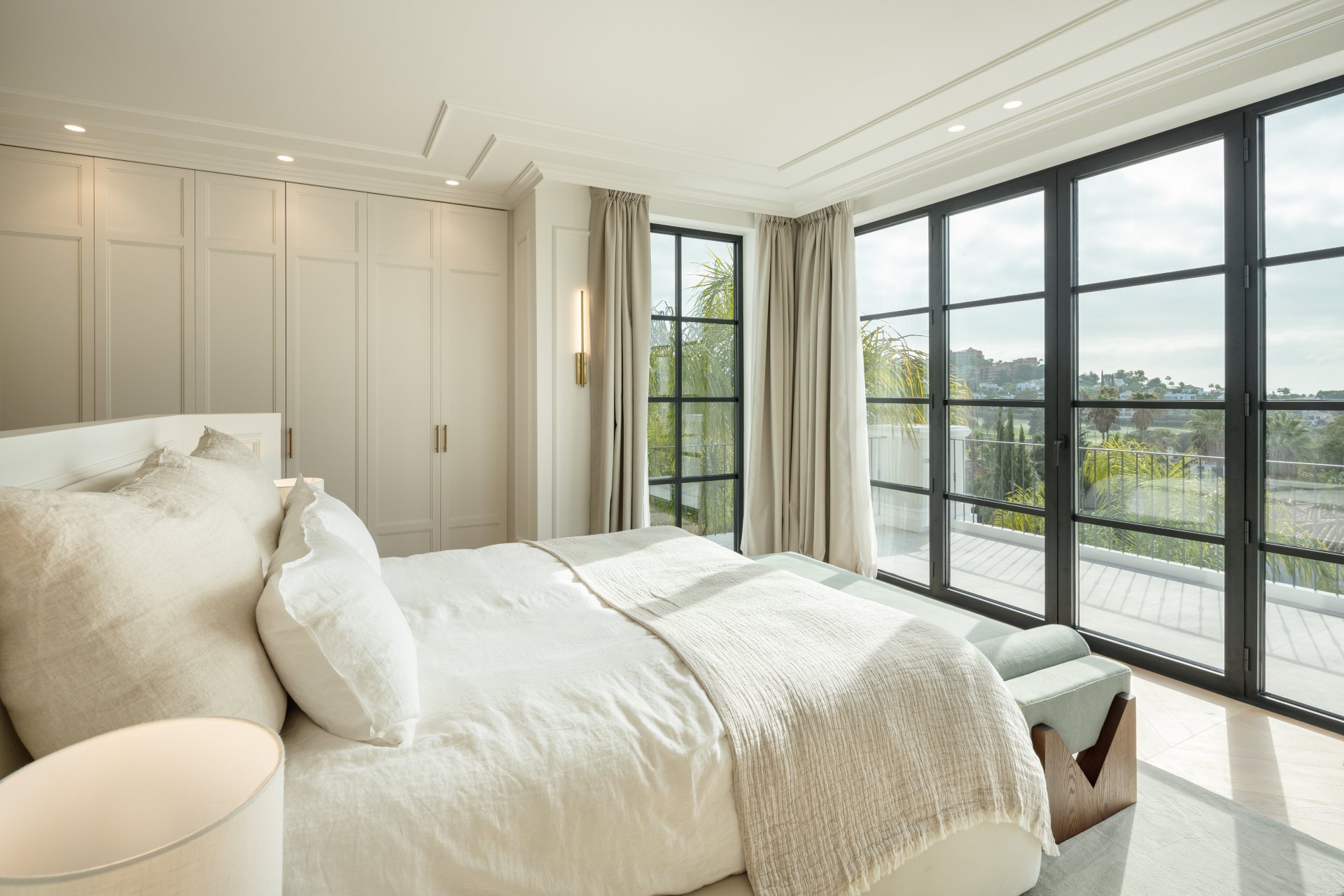 Encantadora villa de lujo que refleja elegancia en cada rincón