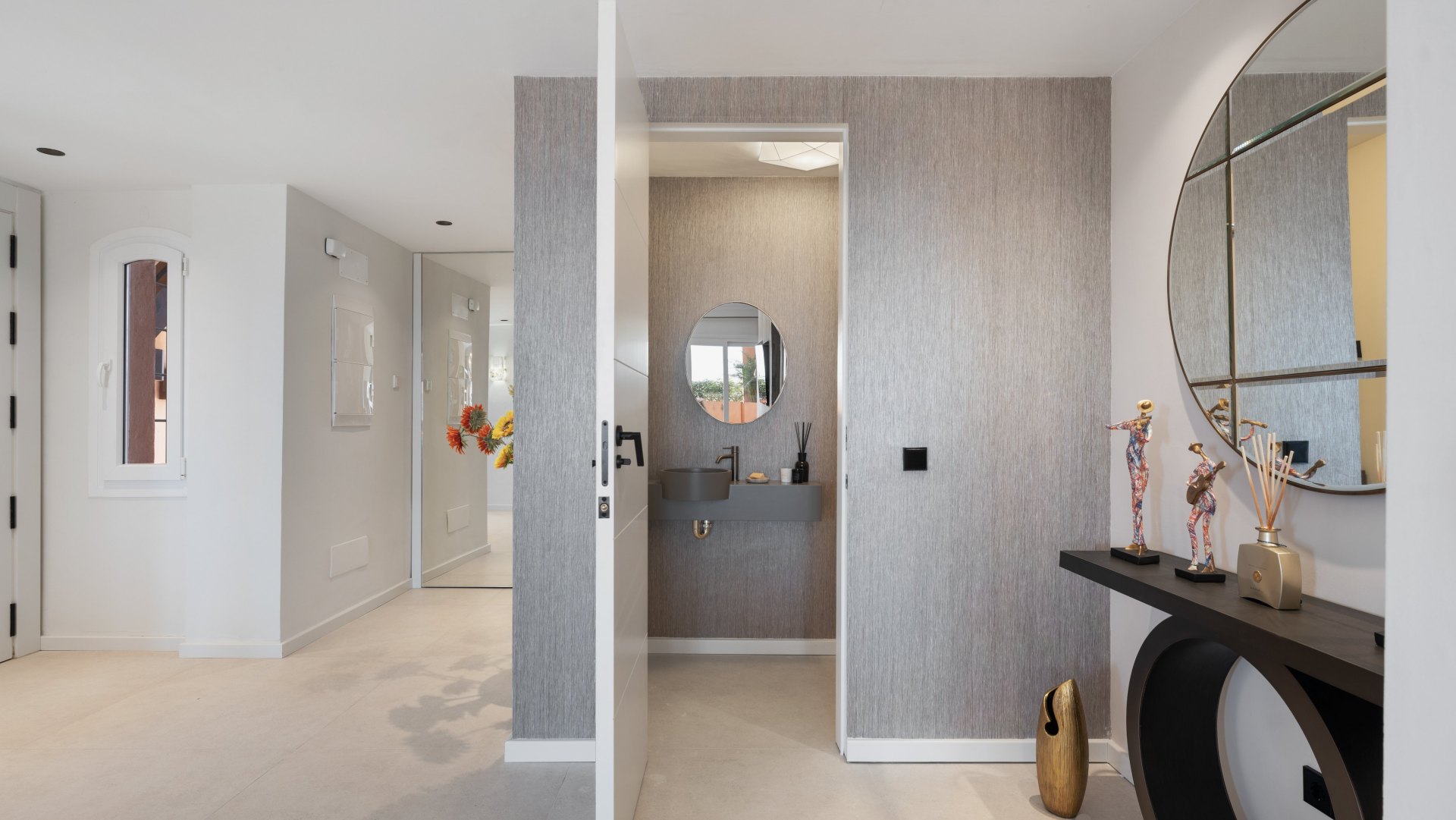 Charming Andalusian style duplex with panoramic sea views, Nueva Andalucía