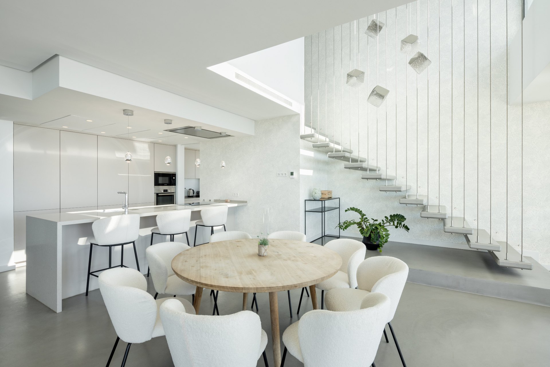 Villa contemporánea con vistas incomparables al Mar Mediterráneo y costa de África