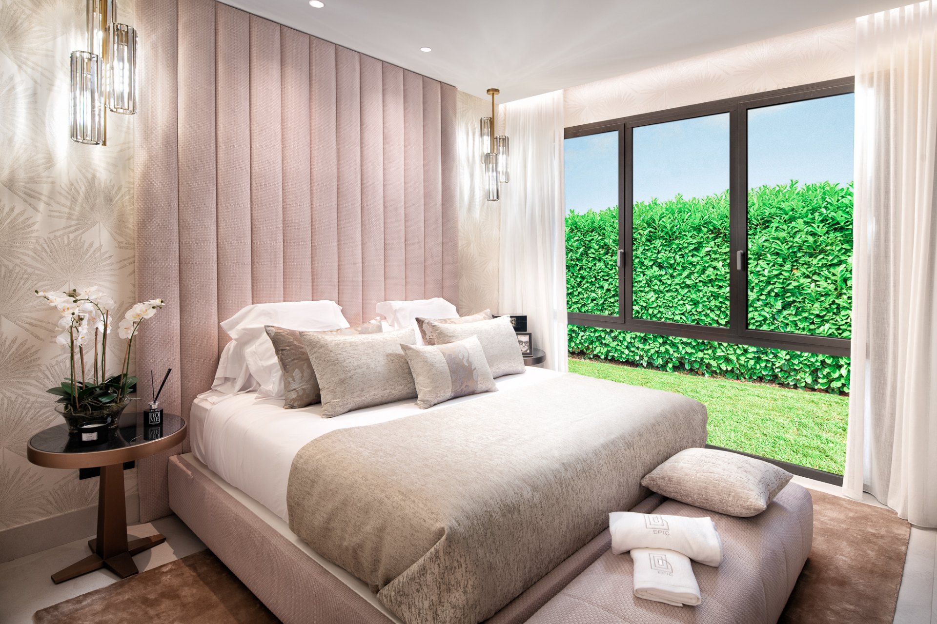 Spectacular residence with garden in the upper part of the Golden Mile