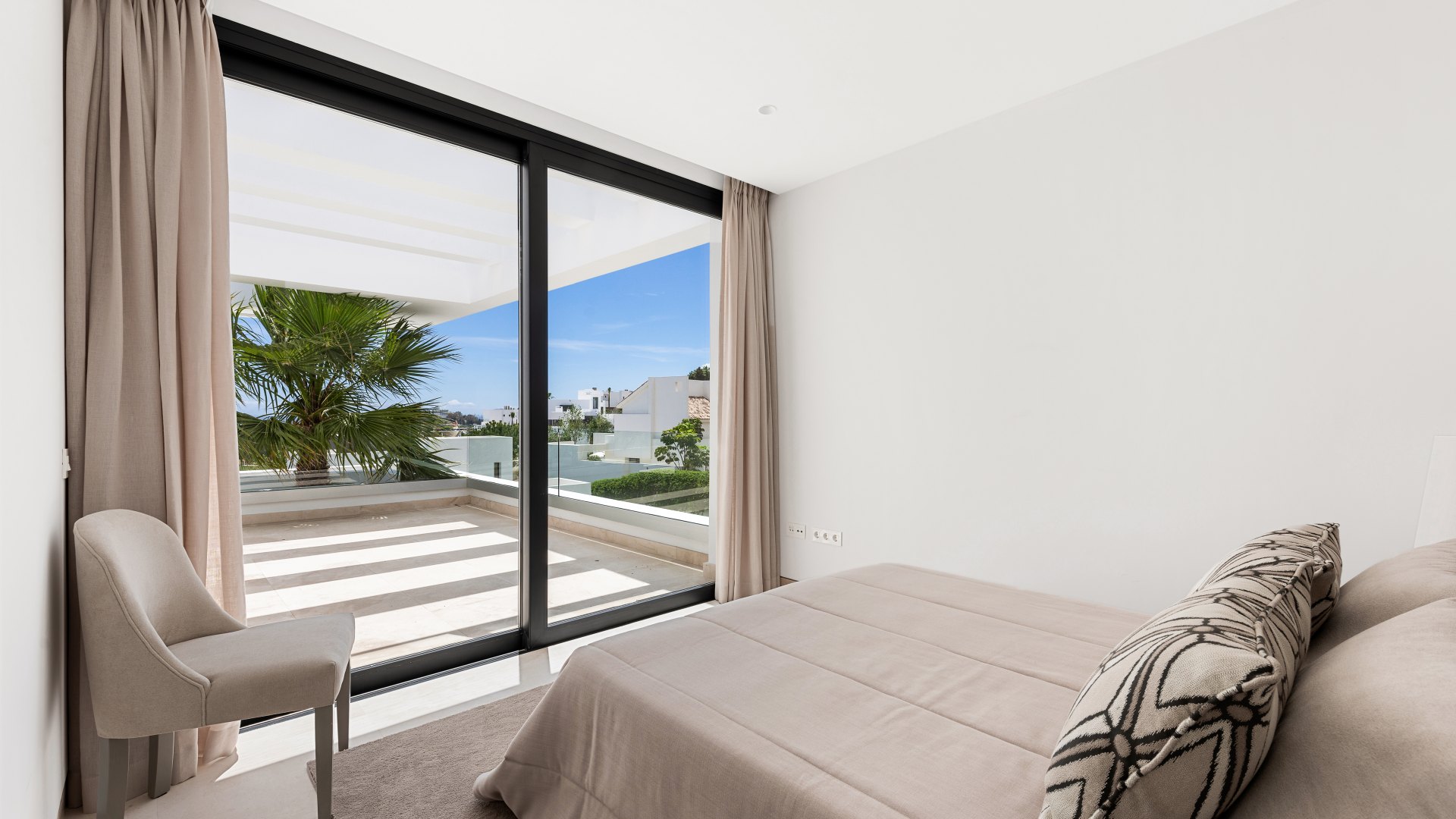 Extraordinaria villa que combina lujo, vistas inmejorables y diseño moderno contemporáneo en Alquería