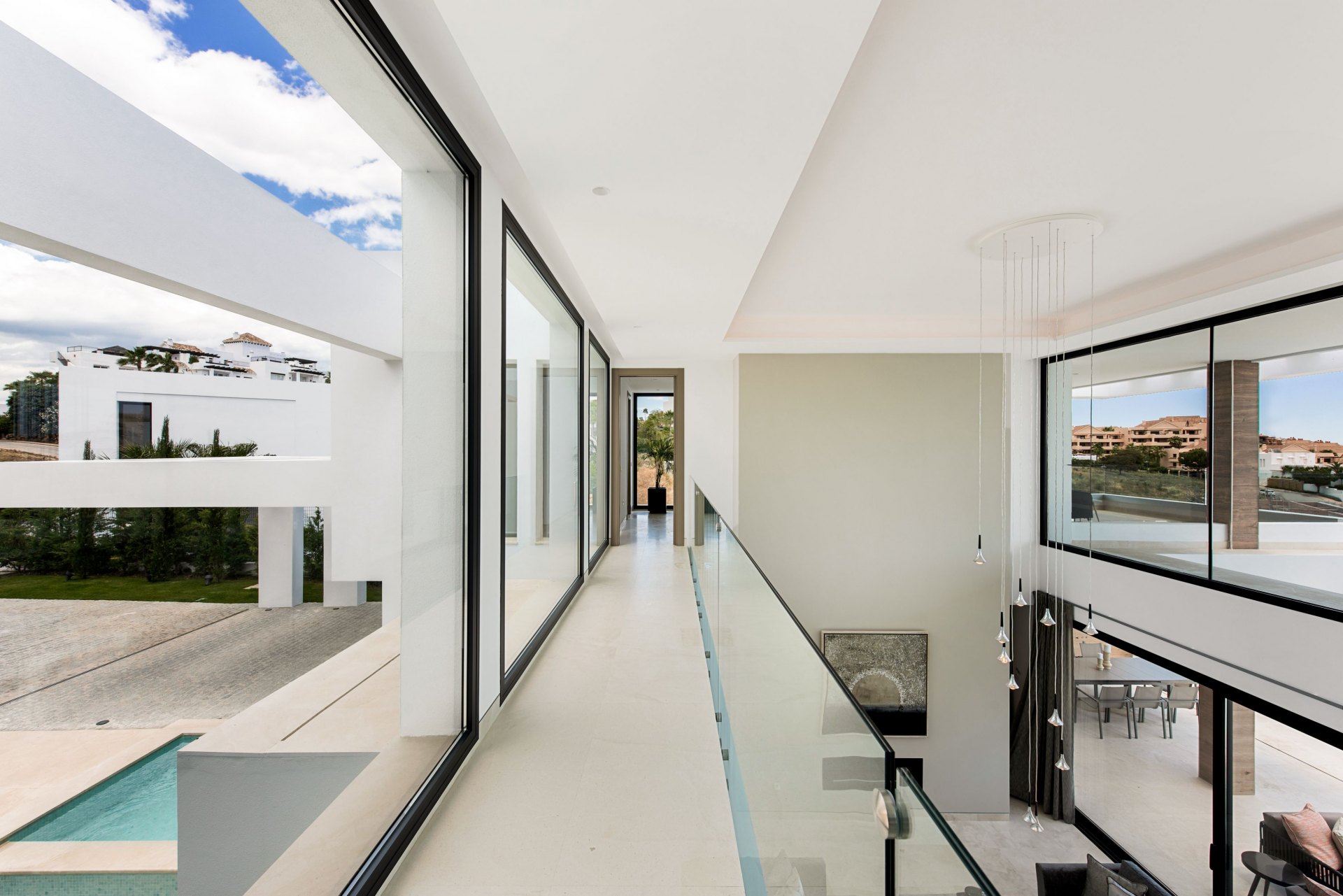 Extraordinaria villa que combina lujo, vistas inmejorables y diseño moderno contemporáneo en Alquería