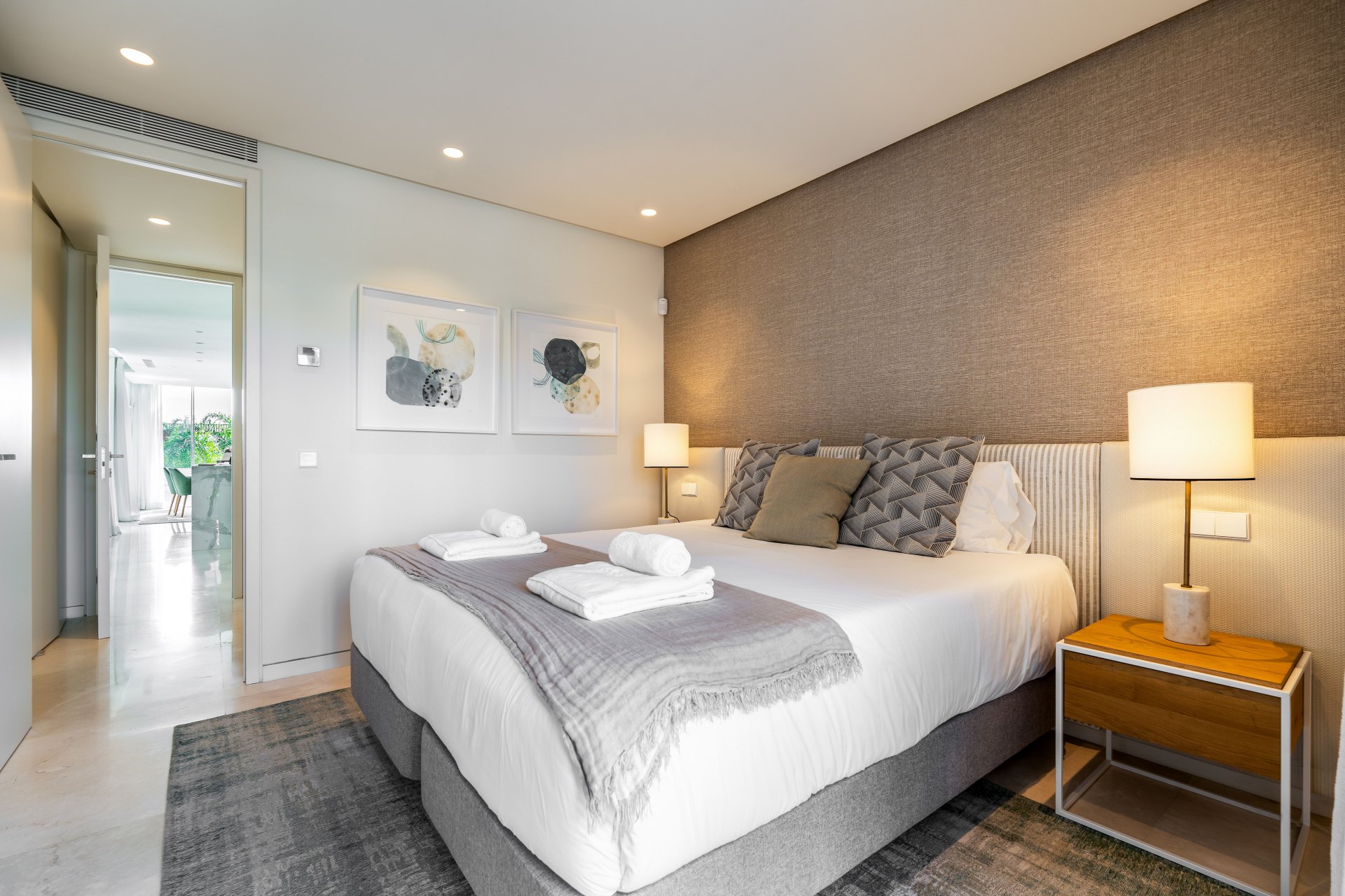 Distinguished and luxurious penthouse