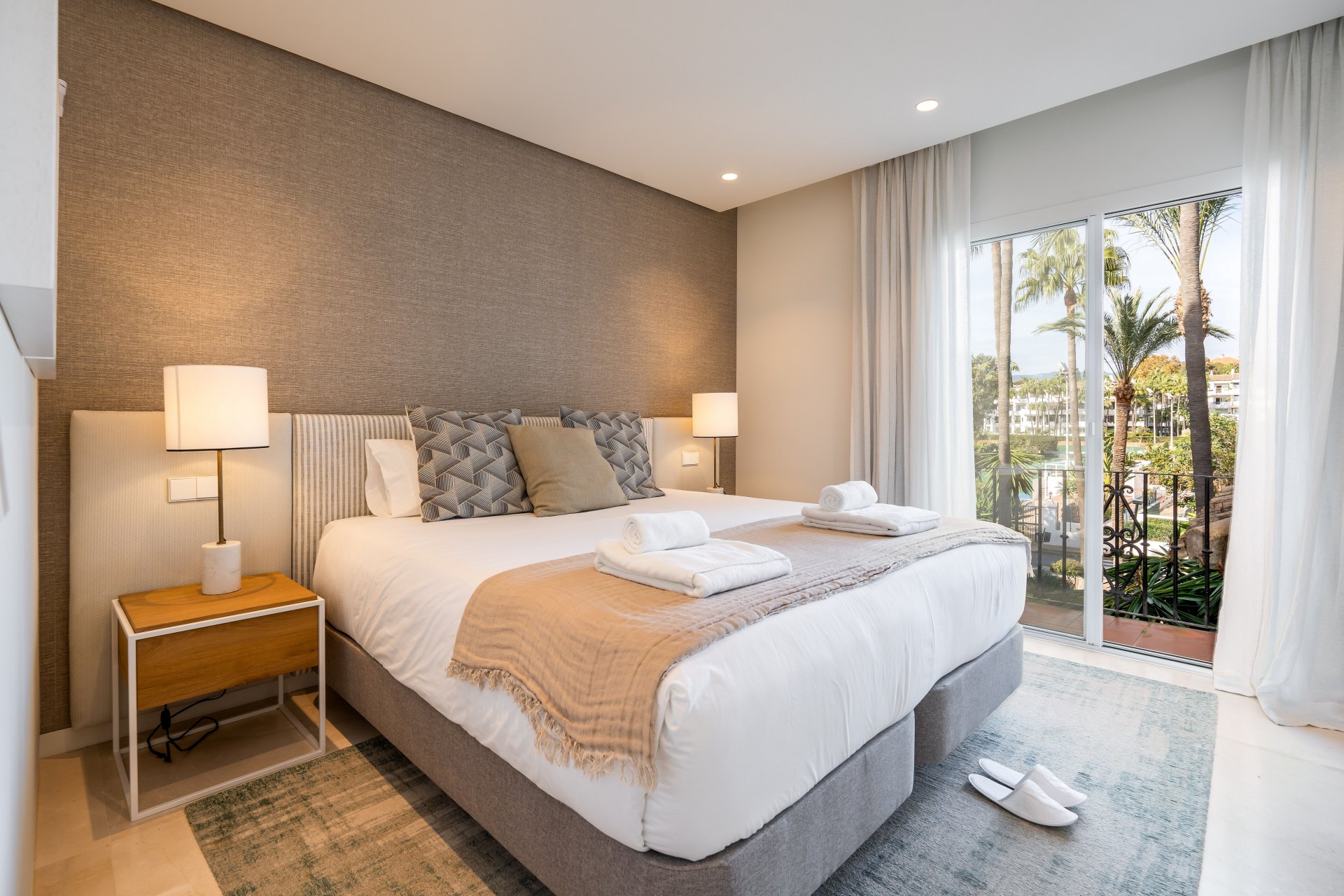 Distinguished and luxurious penthouse