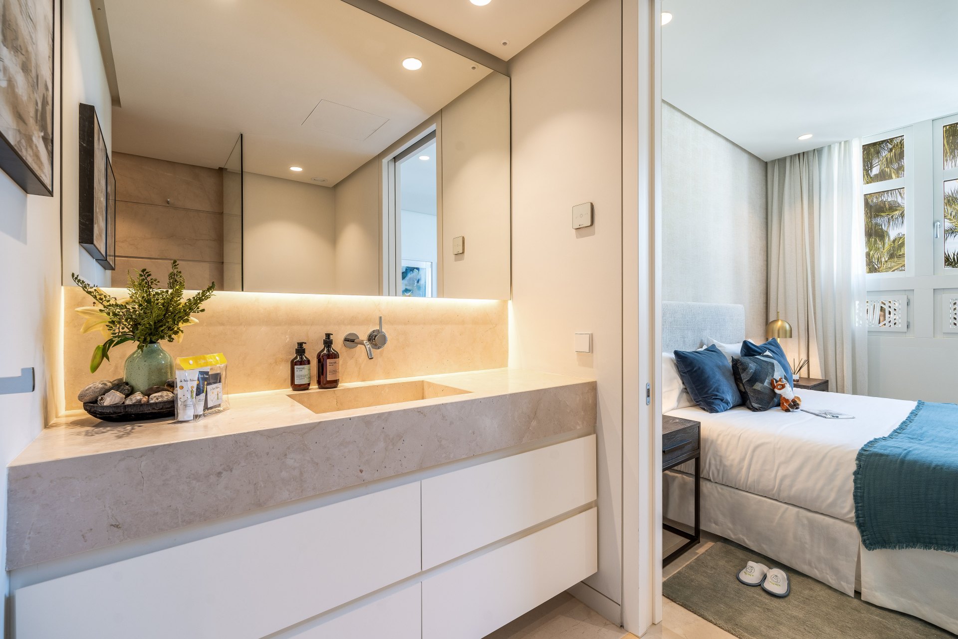 Distinguished and luxurious penthouse