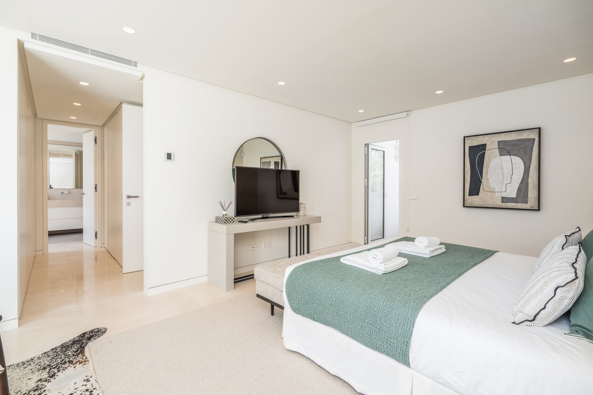 Distinguished and luxurious penthouse