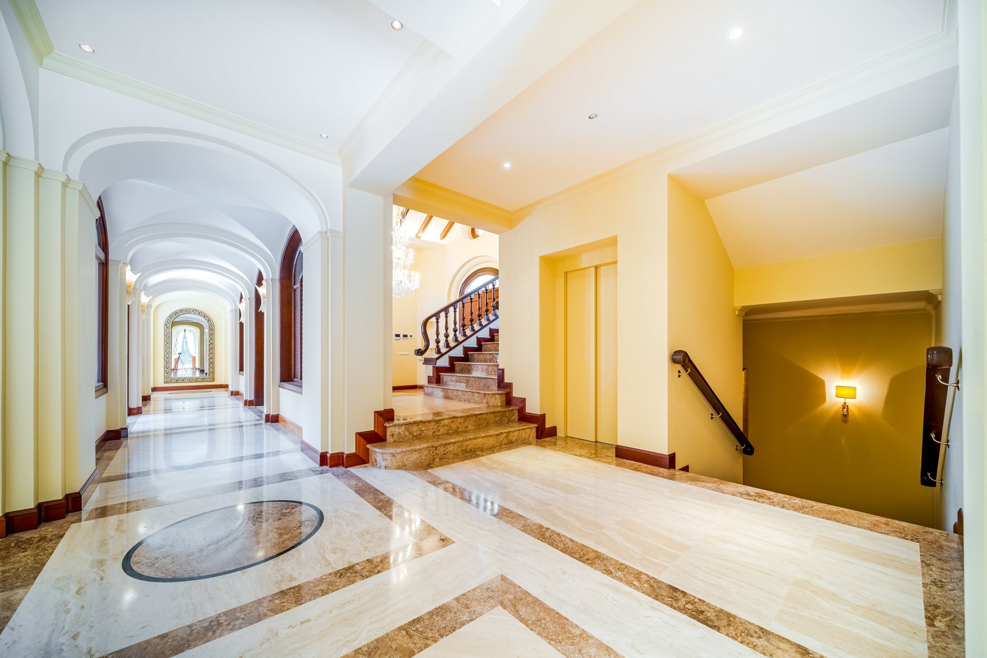 Exceptional large villa beachside, a unique opportunity in Guadalmina Baja