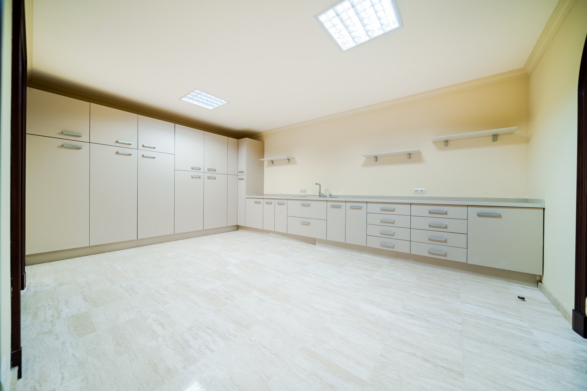 Exceptional large villa beachside, a unique opportunity in Guadalmina Baja