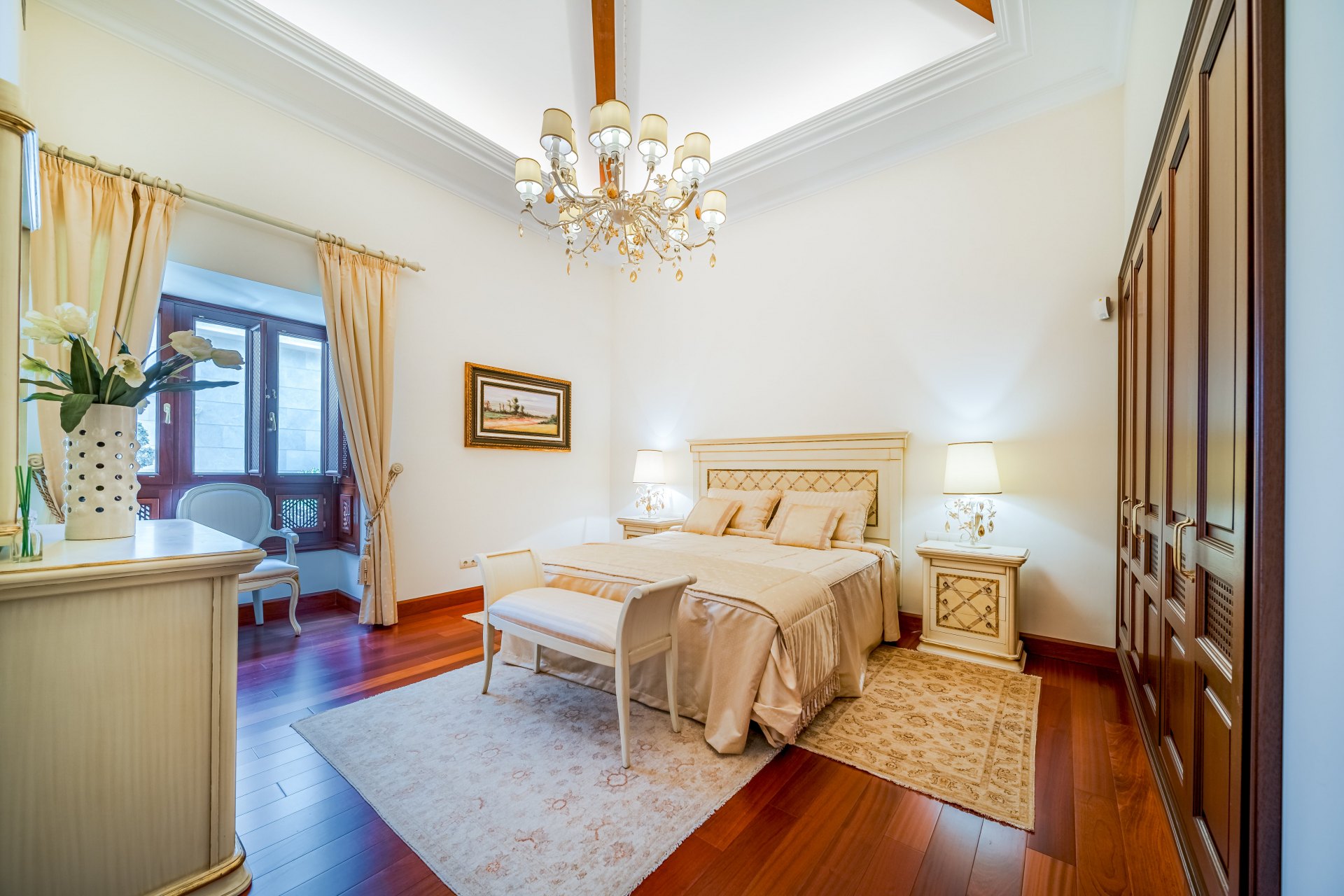 Exceptional large villa beachside, a unique opportunity in Guadalmina Baja