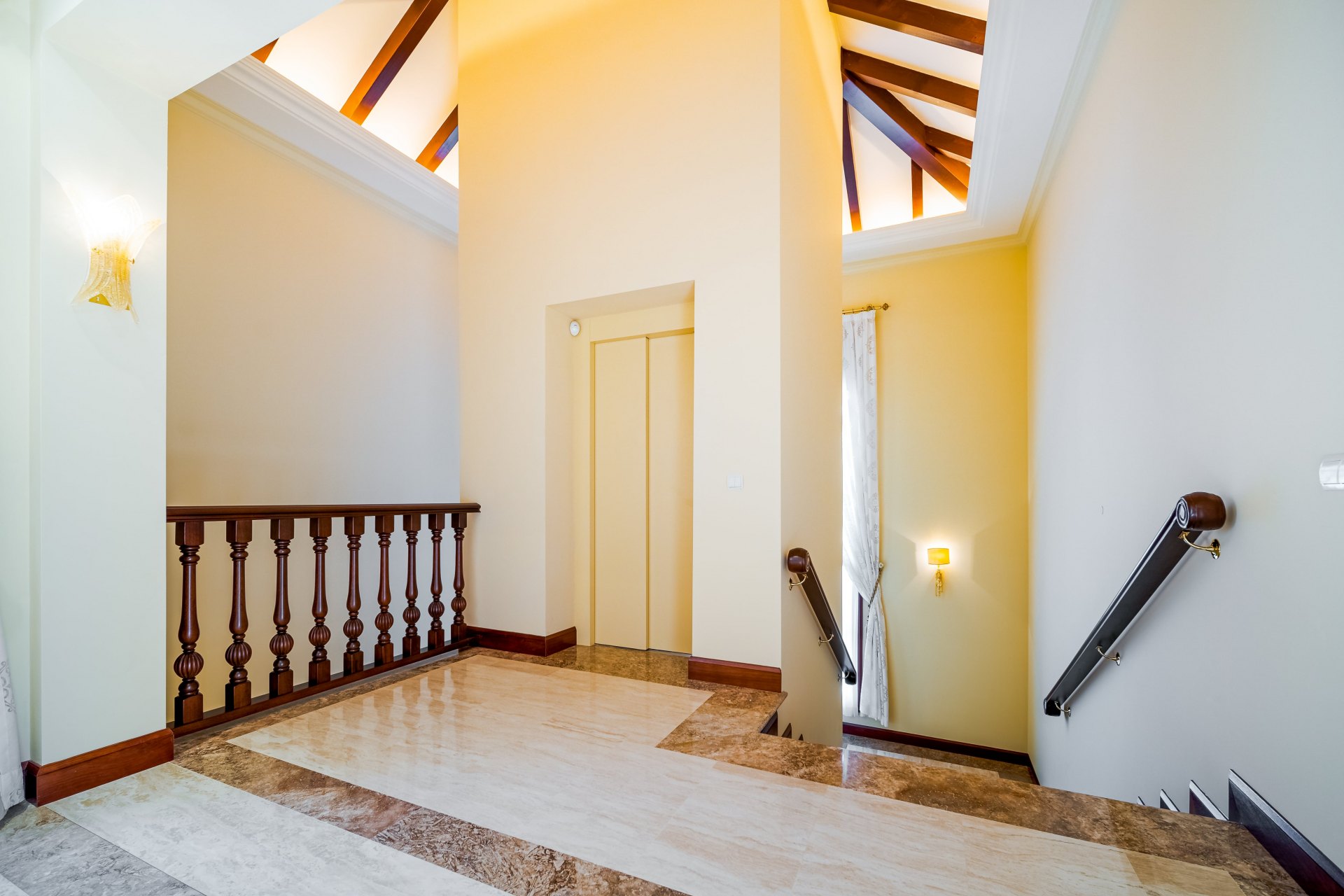 Exceptional large villa beachside, a unique opportunity in Guadalmina Baja