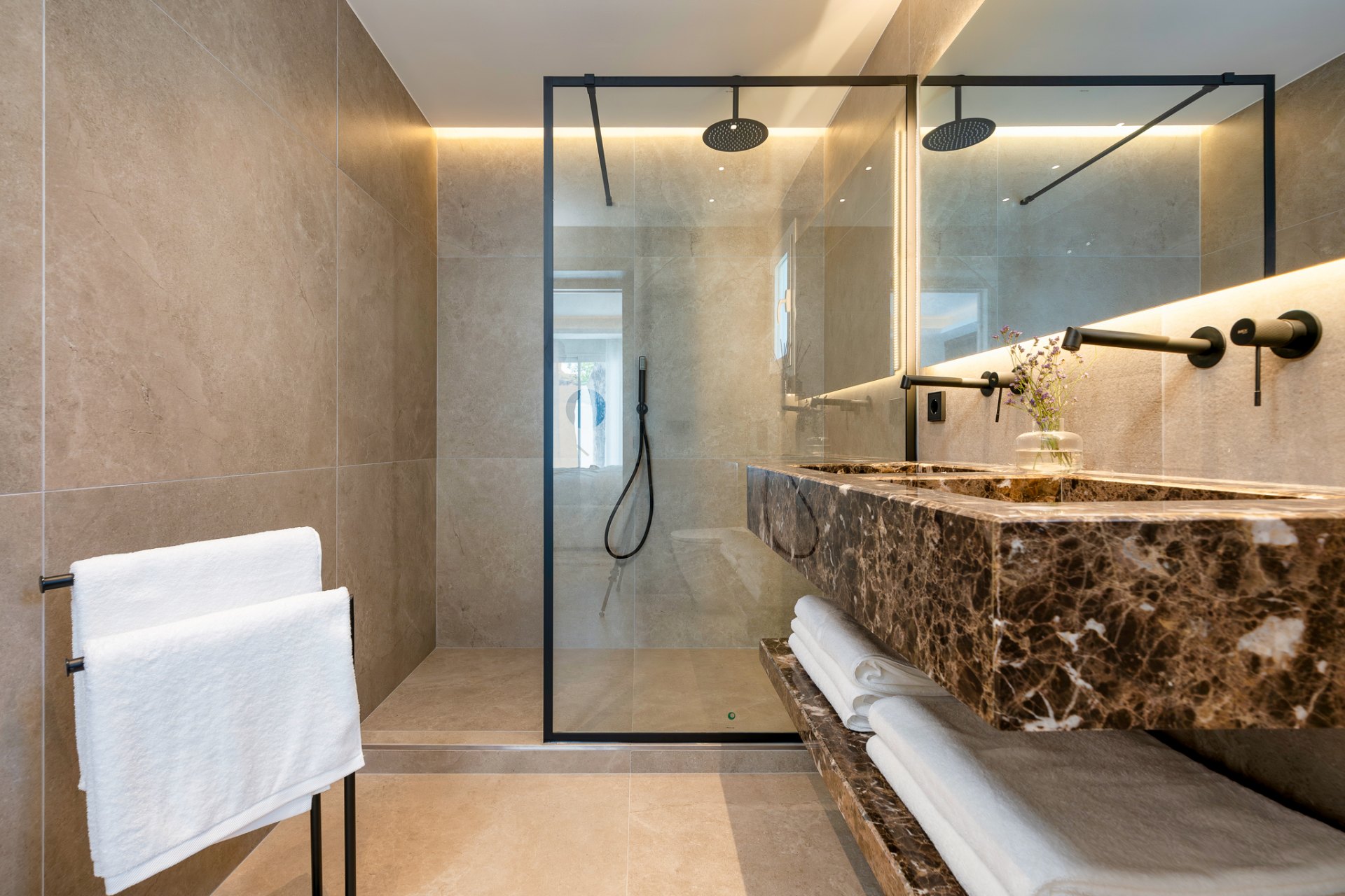 Villa renovada en el corazón de Nueva Andalucia, perfecta como inversión