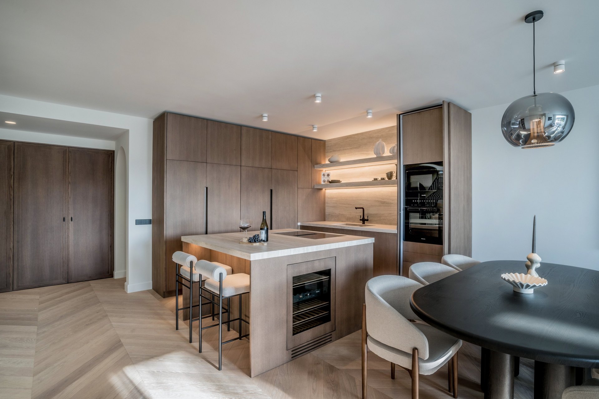 Exceptional duplex penthouse with sea and golf course views, in a secure community in La Quinta