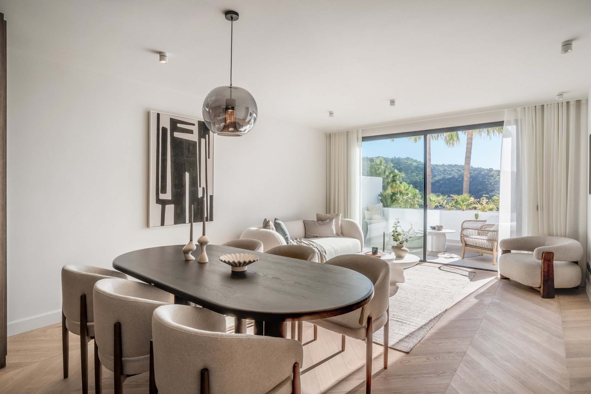 Exceptional duplex penthouse with sea and golf course views, in a secure community in La Quinta