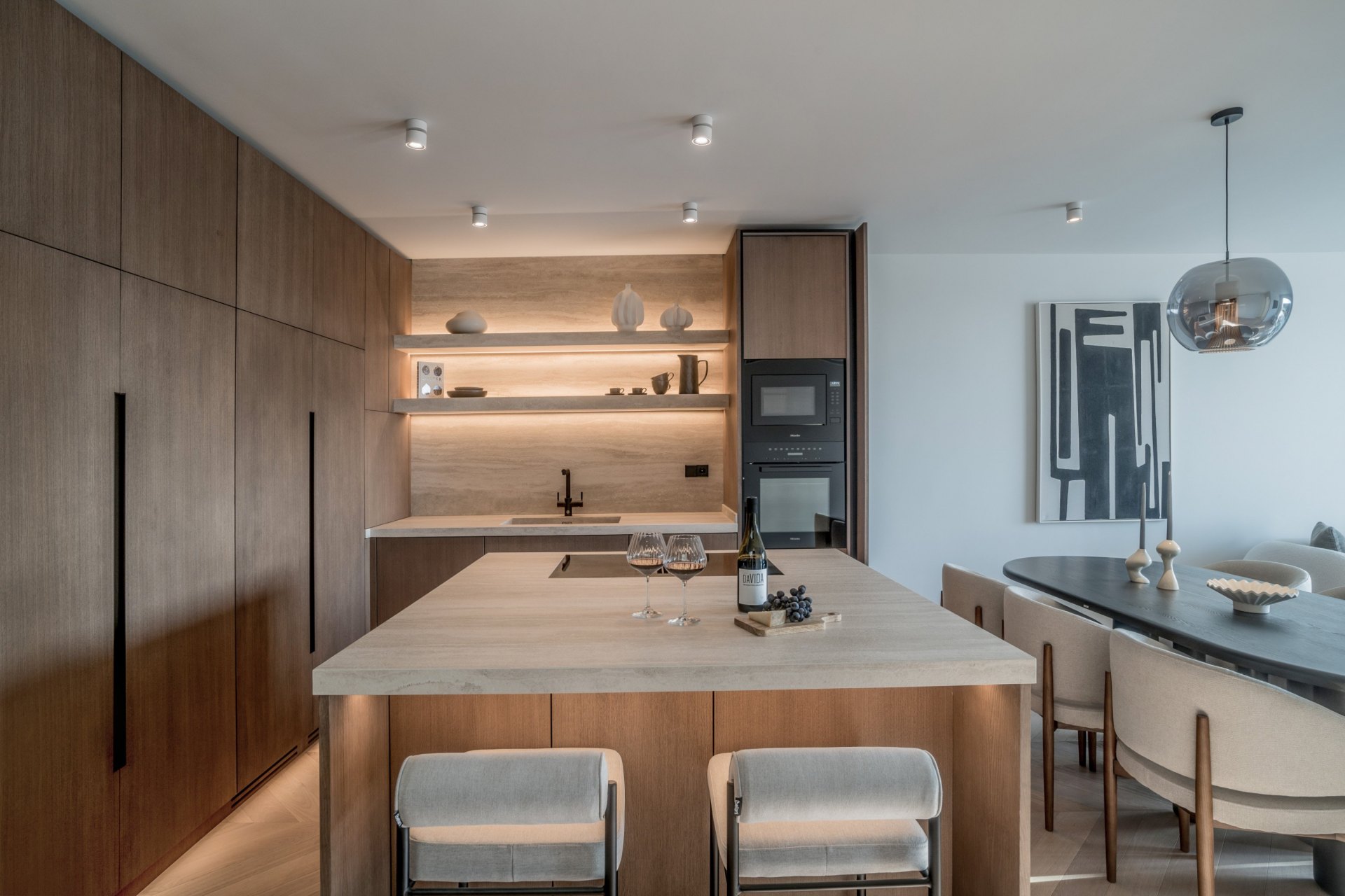 Exceptional duplex penthouse with sea and golf course views, in a secure community in La Quinta