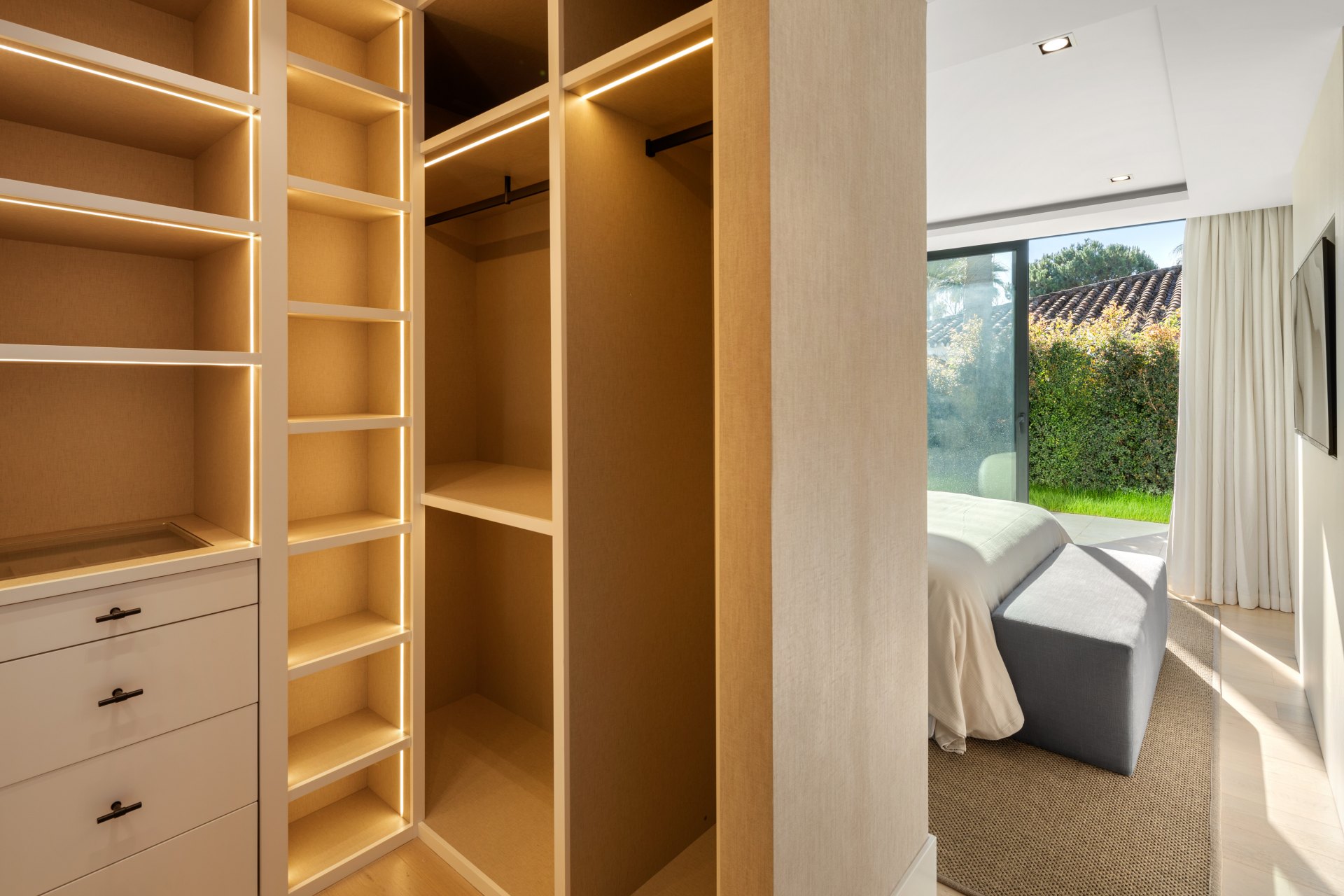 Captivating modern villa with Andalusian charm in the Golf Valley