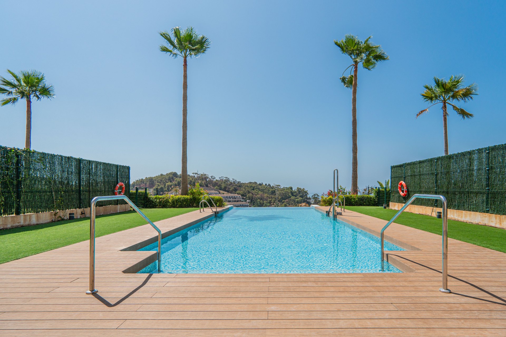Impresionante ático en la prestigiosa zona del Limonar con vistas al mar, Málaga este