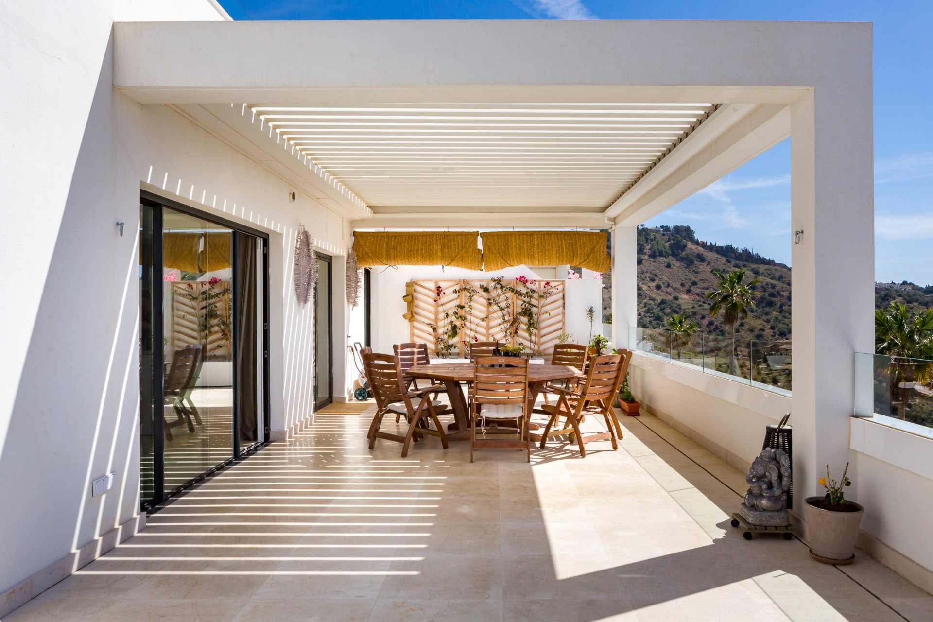 Impresionante ático en la prestigiosa zona del Limonar con vistas al mar, Málaga este