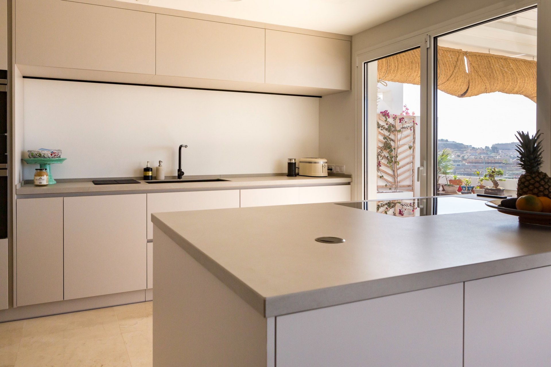 Impresionante ático en la prestigiosa zona del Limonar con vistas al mar, Málaga este