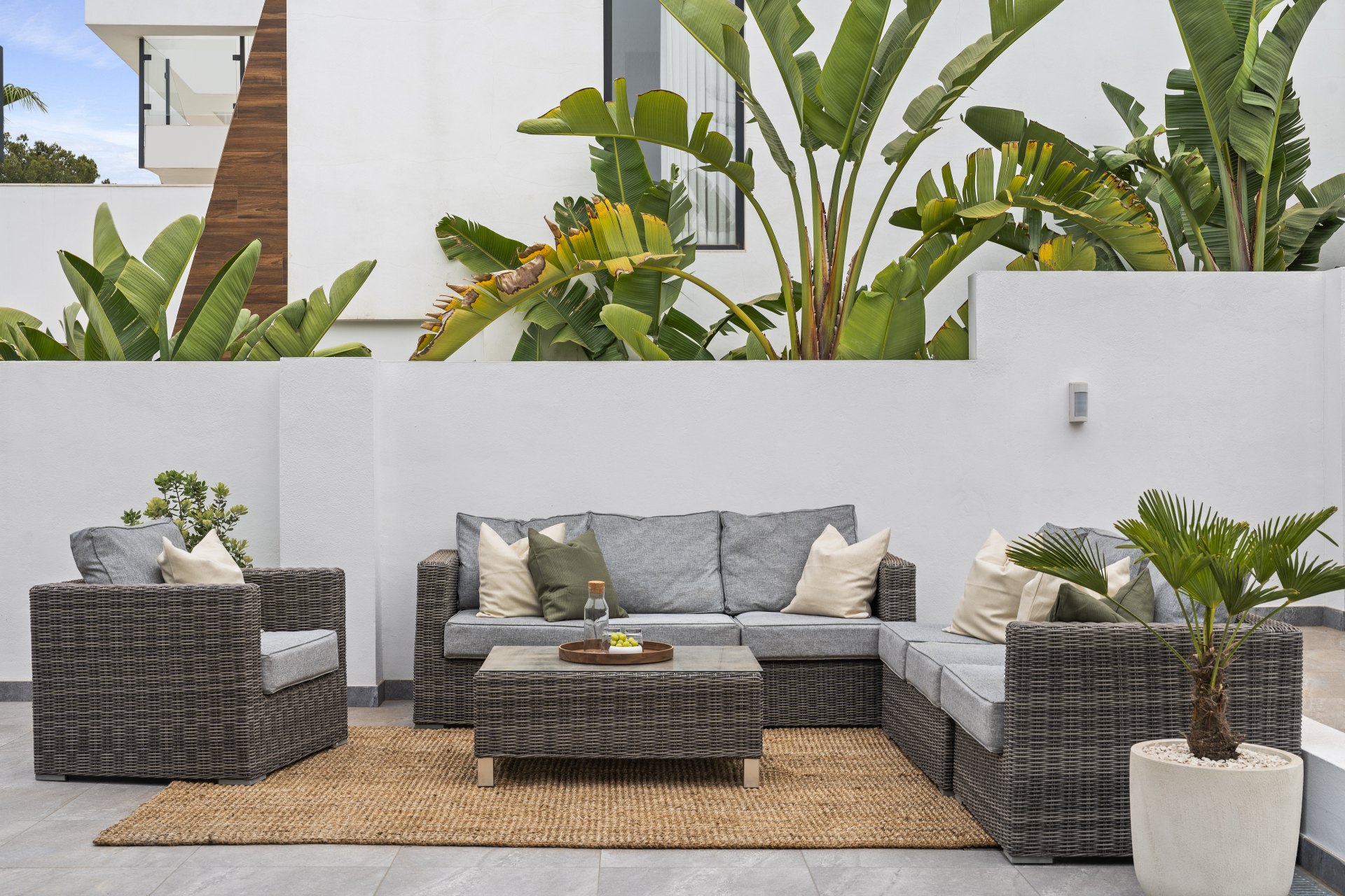 Villa with original design, close to the beach and in a very quiet residential area