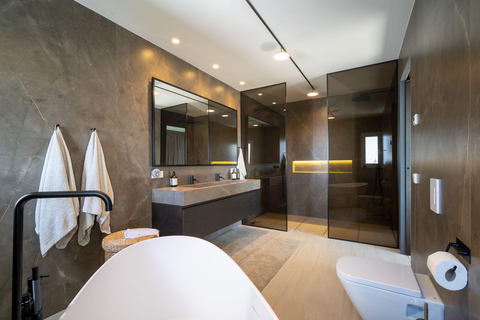 Casa adosada con espacios exteriores increíbles para disfrutar totalmente de la vida mediterránea