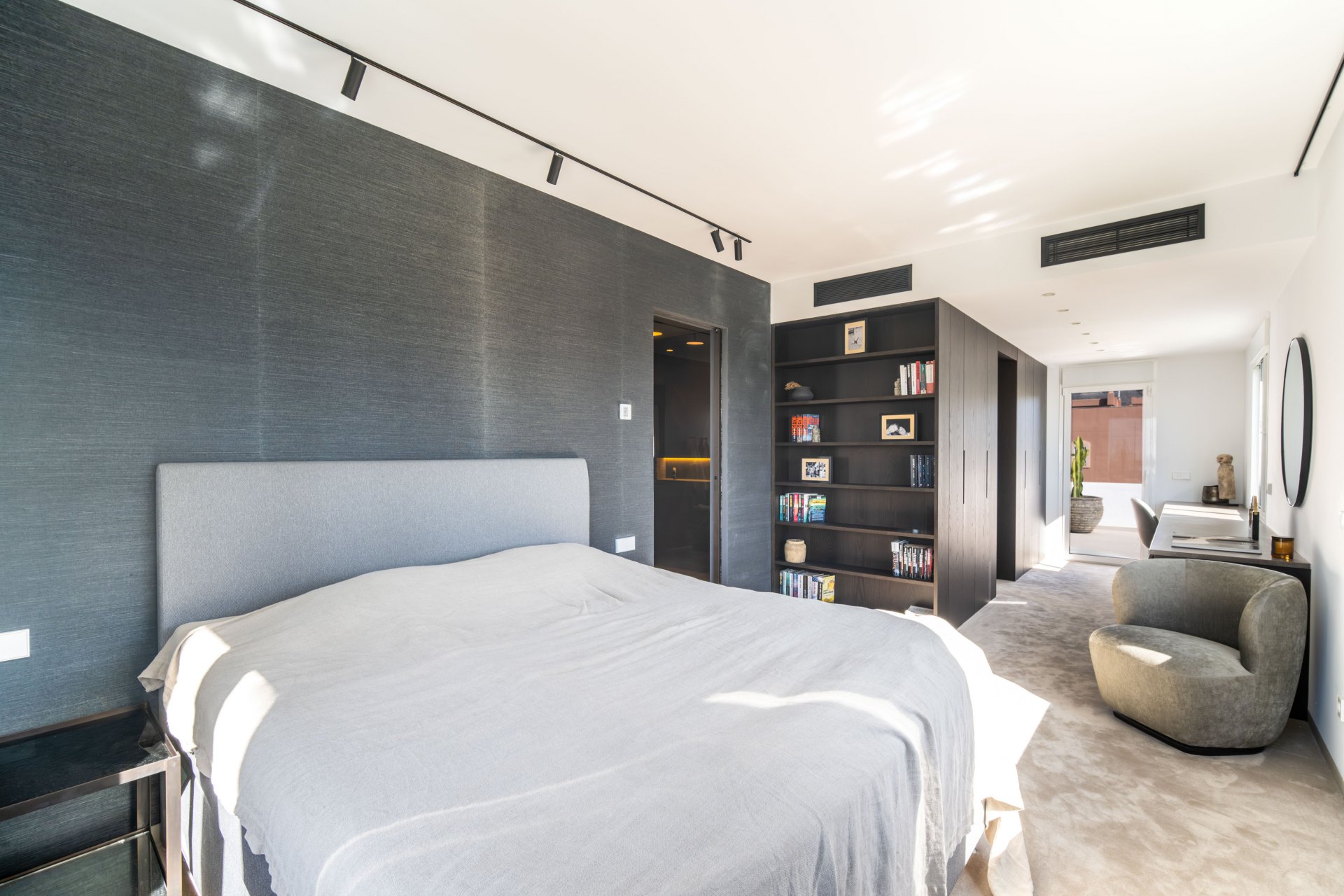 Casa adosada con espacios exteriores increíbles para disfrutar totalmente de la vida mediterránea