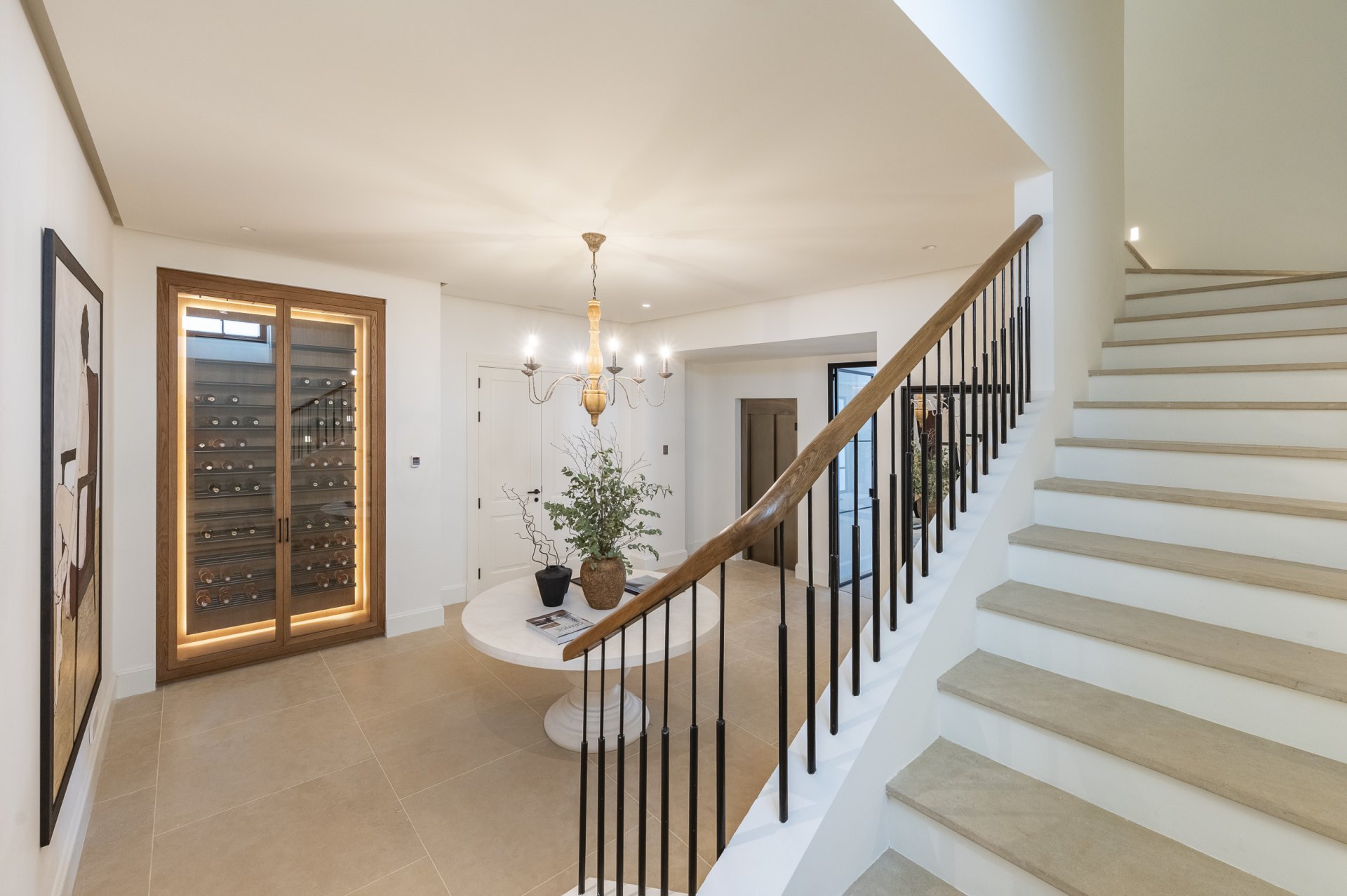 Exceptional luxury villa, with top security and beautiful views, in Cascada de Camojan