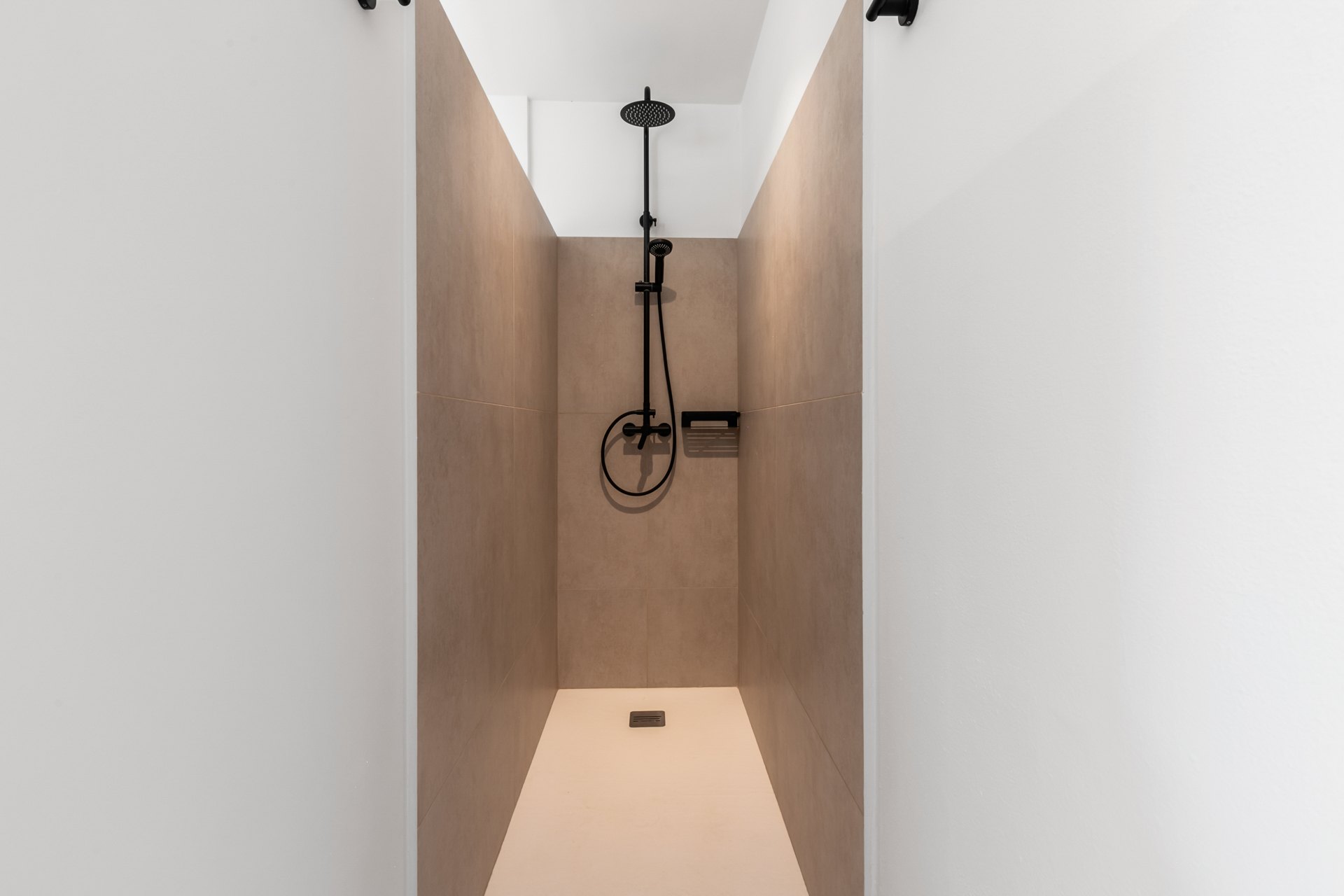 Villa con impresionantes vistas al mar con pista de tenis privada