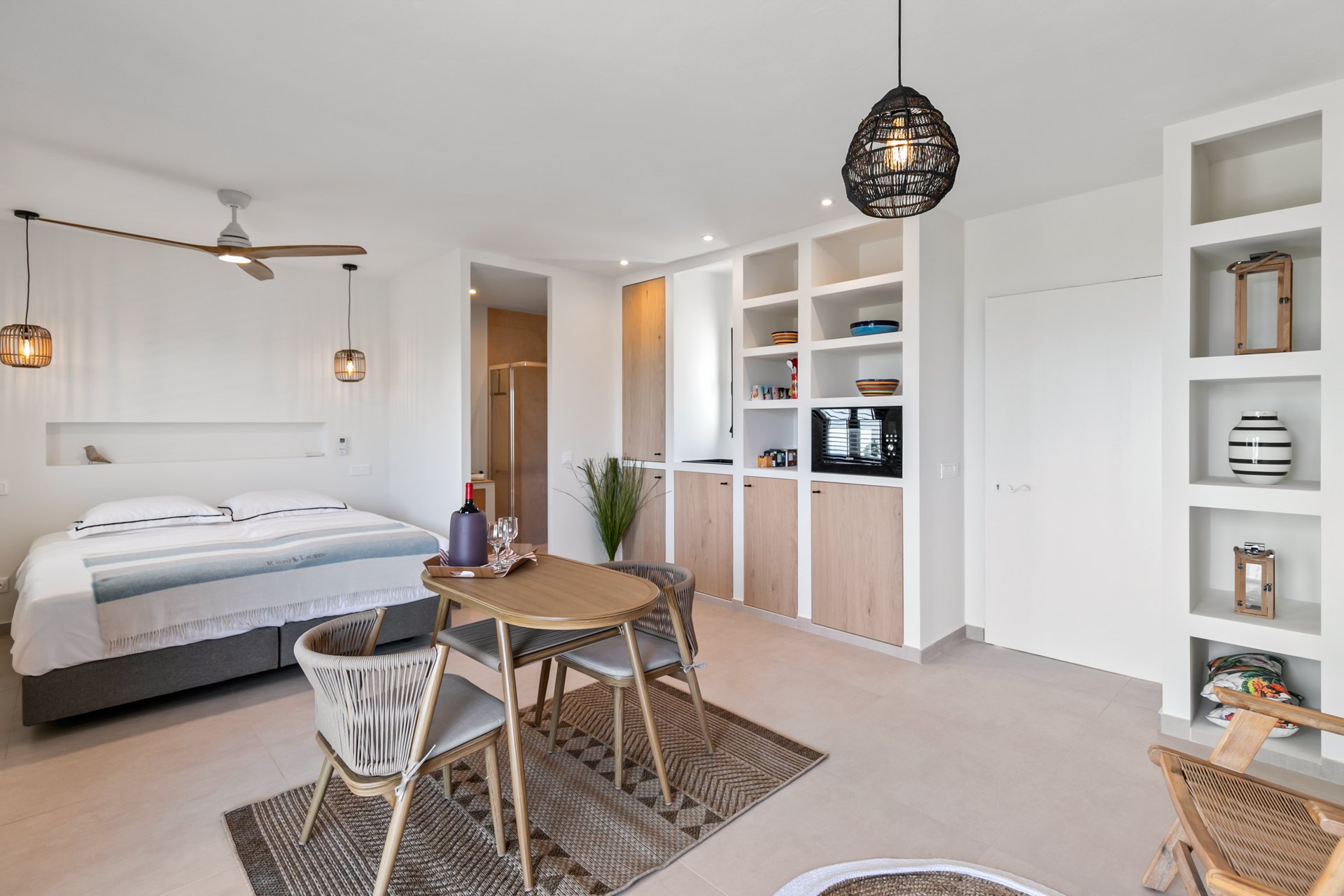 Villa con impresionantes vistas al mar con pista de tenis privada