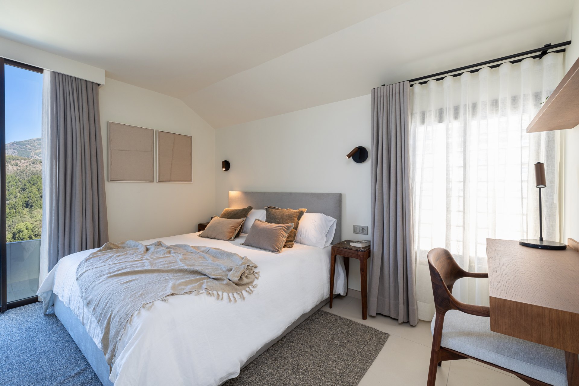 Luminoso ático con vistas al mar en el Higuerón