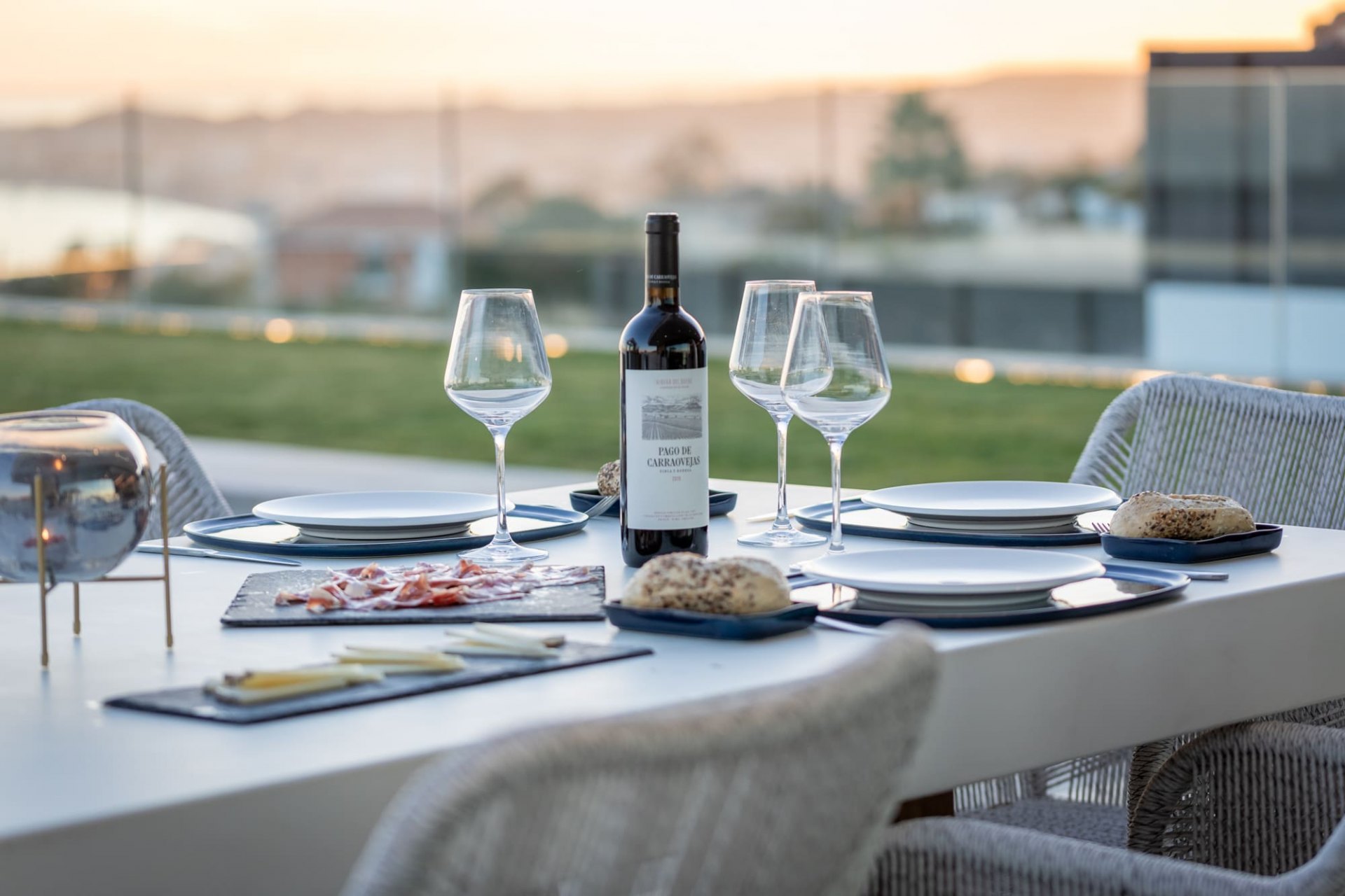 Splendid villa with sea views in the prestigious urbanisation La Capellania