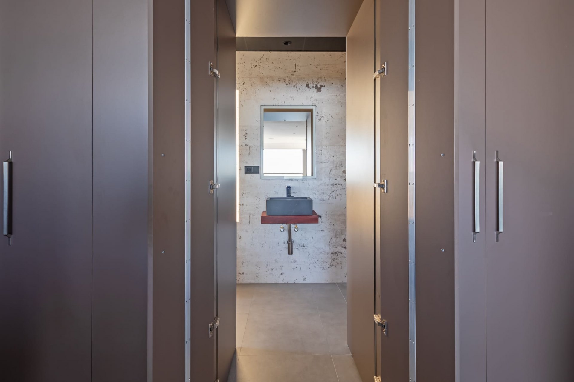 Splendid villa with sea views in the prestigious urbanisation La Capellania