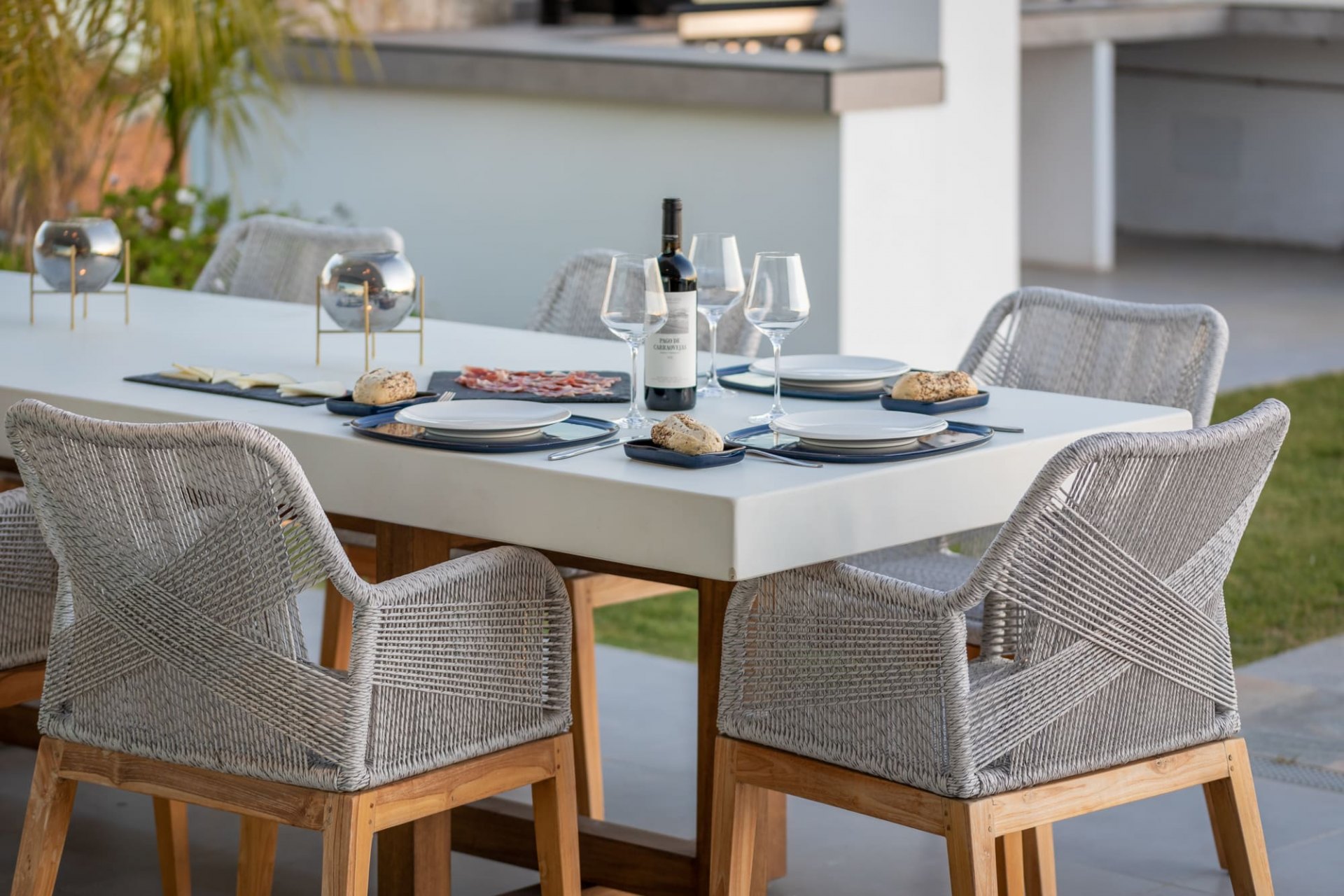 Splendid villa with sea views in the prestigious urbanisation La Capellania