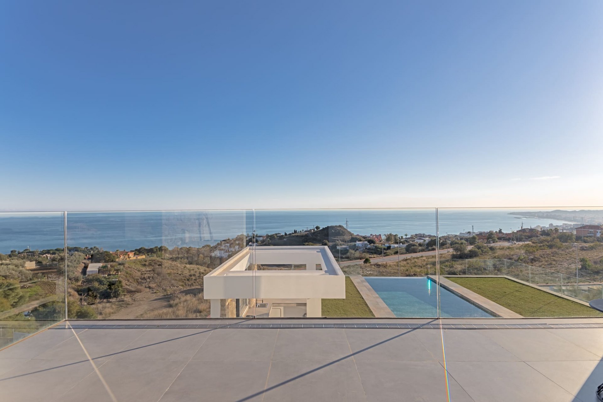 Splendid villa with sea views in the prestigious urbanisation La Capellania