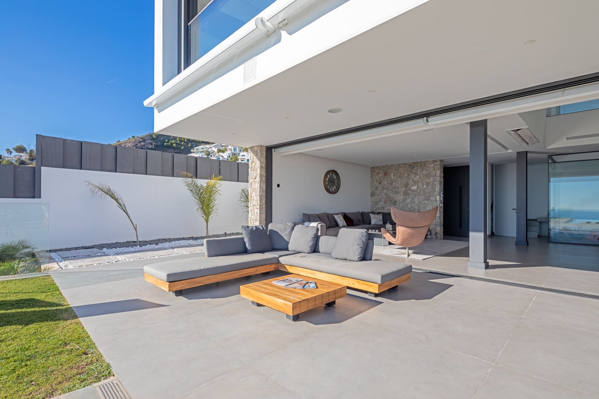 Splendid villa with sea views in the prestigious urbanisation La Capellania