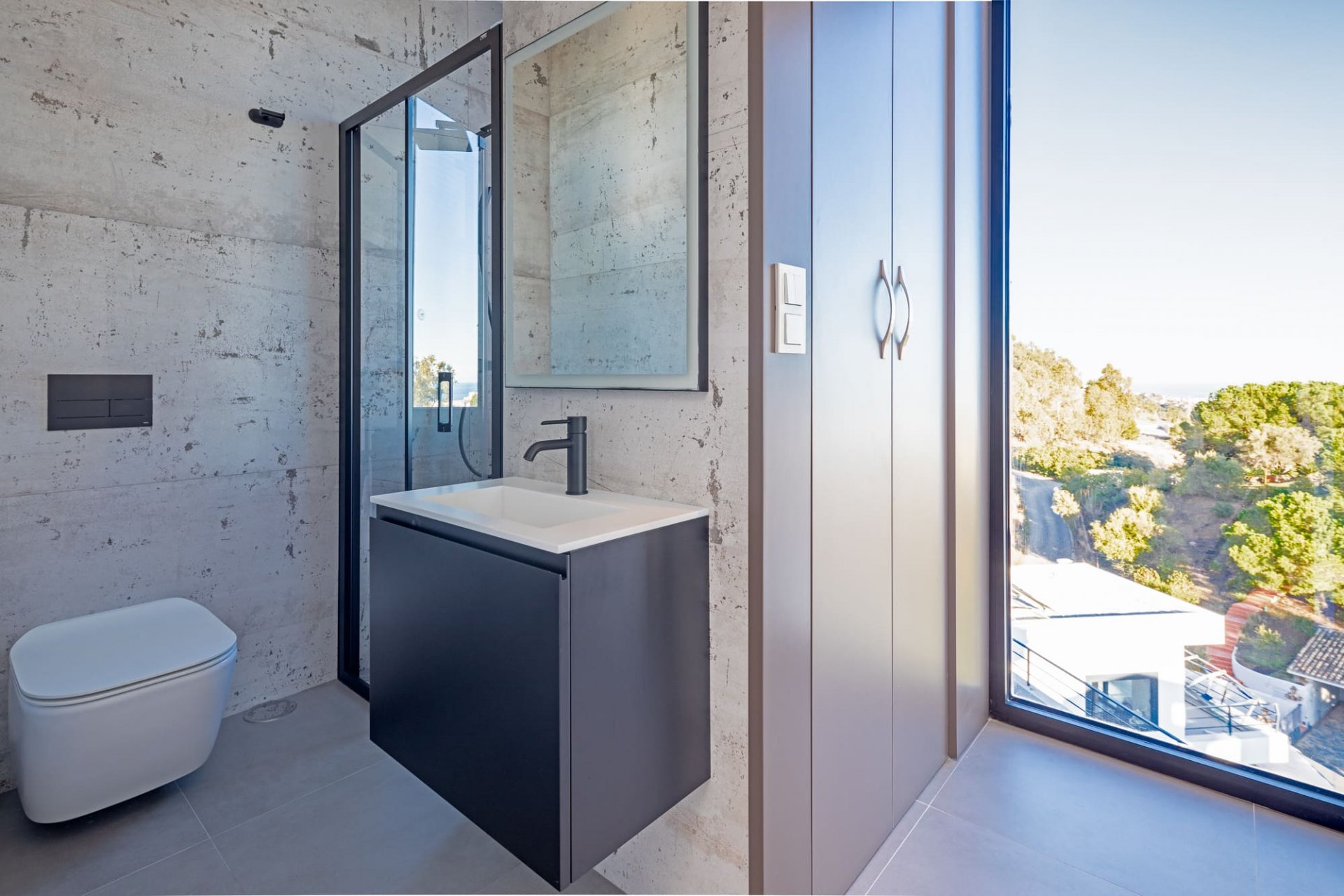 Splendid villa with sea views in the prestigious urbanisation La Capellania