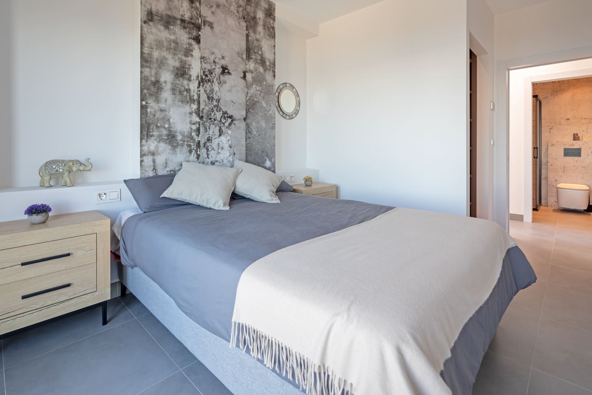 Splendid villa with sea views in the prestigious urbanisation La Capellania