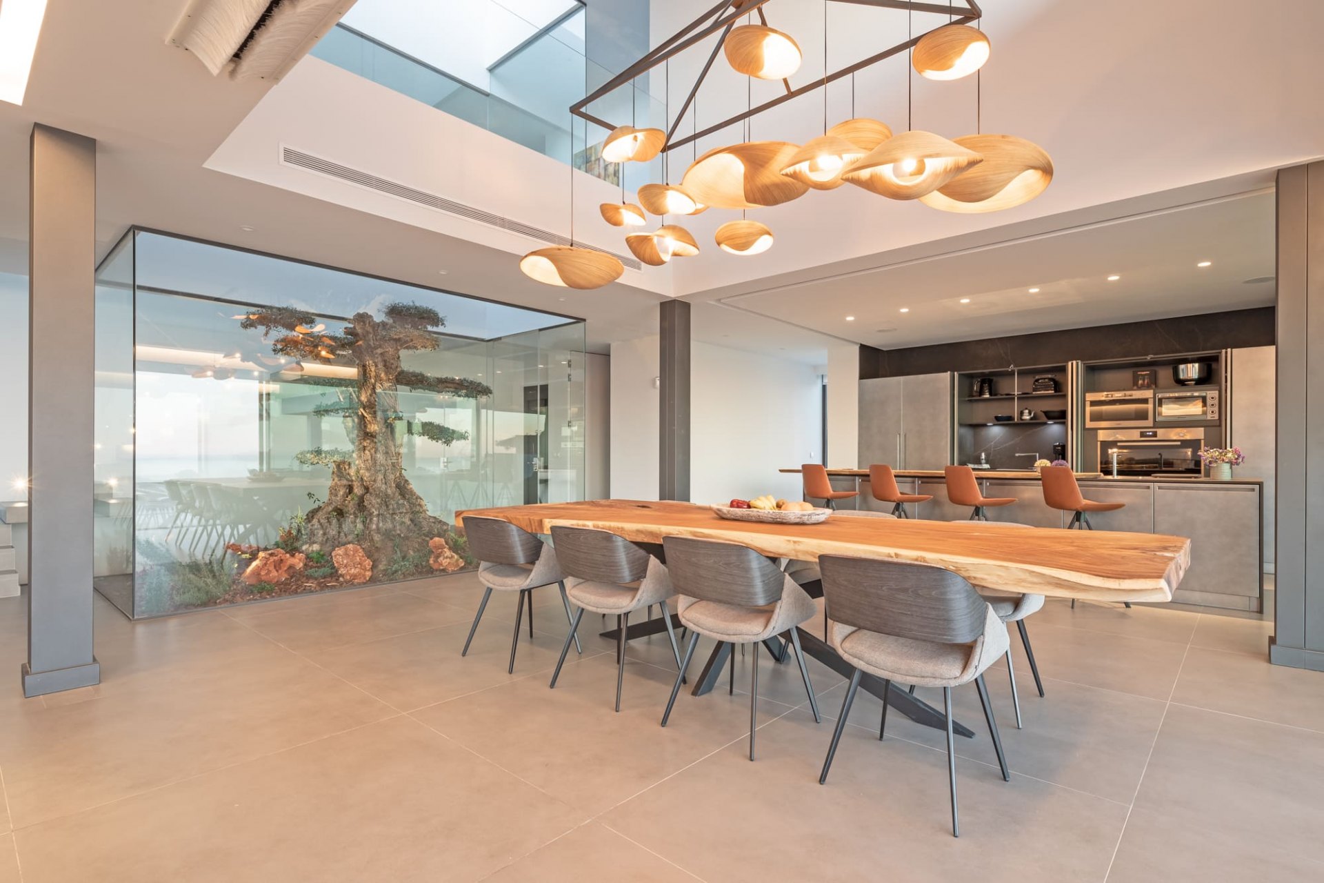 Splendid villa with sea views in the prestigious urbanisation La Capellania