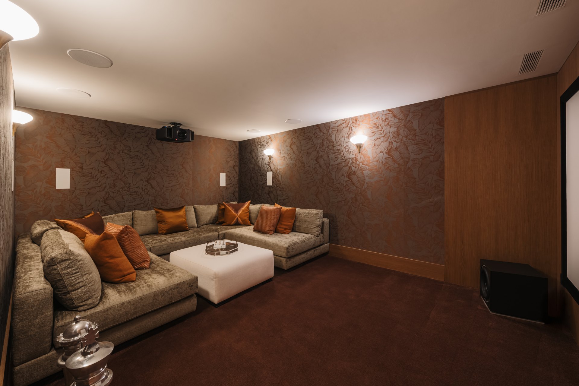 Splendorous Mediterranean style luxury villa with panoramic views in El Herrojo, Benahavís