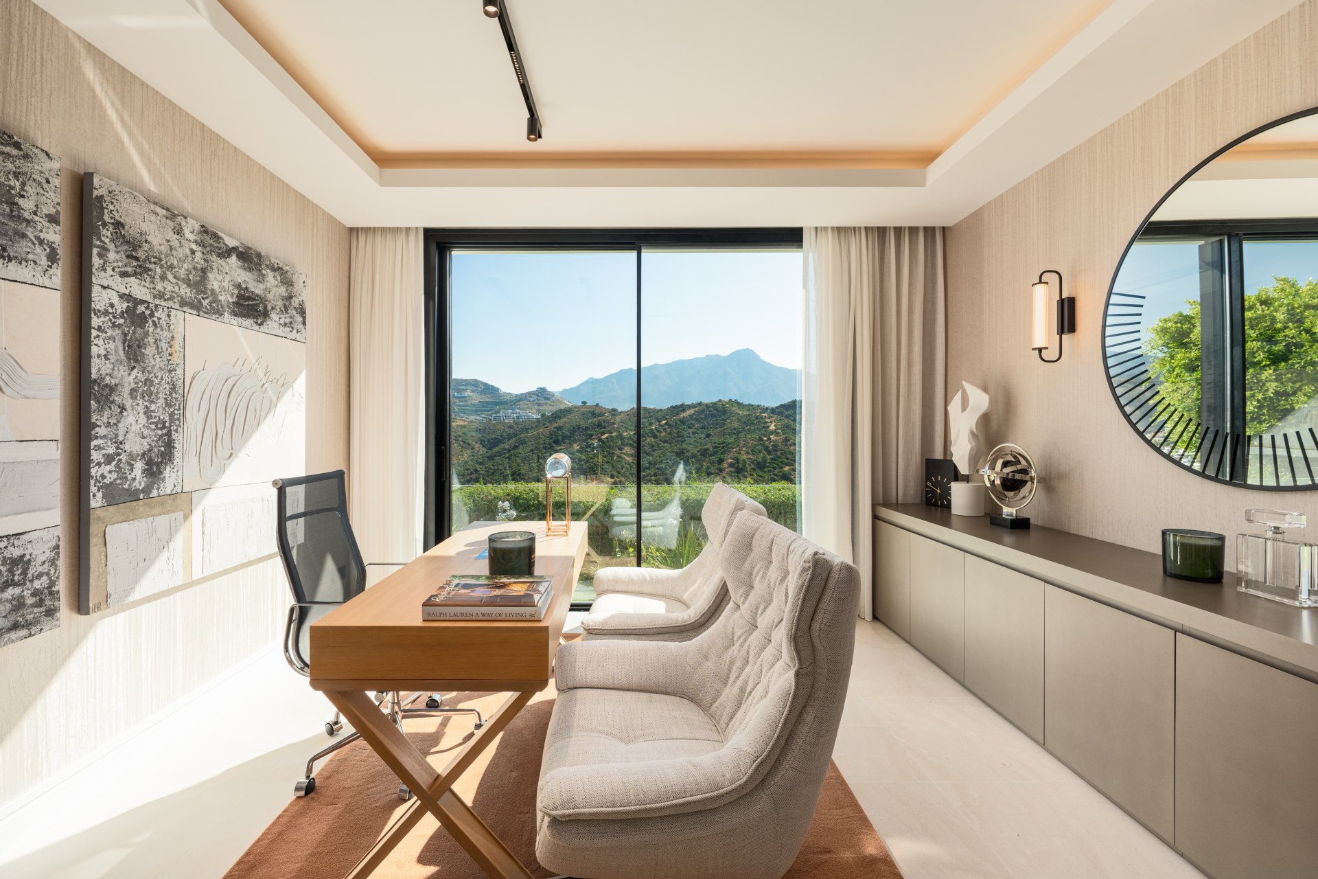 Splendorous Mediterranean style luxury villa with panoramic views in El Herrojo, Benahavís