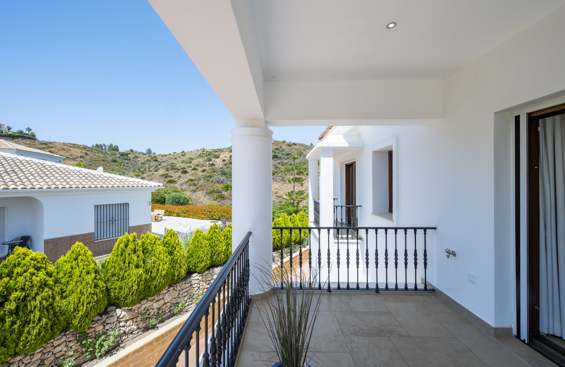 Villa de estilo andaluz junto a La Cala golf club