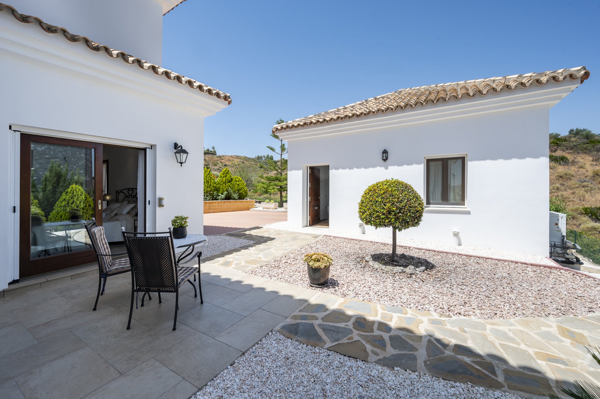 Villa de estilo andaluz junto a La Cala golf club