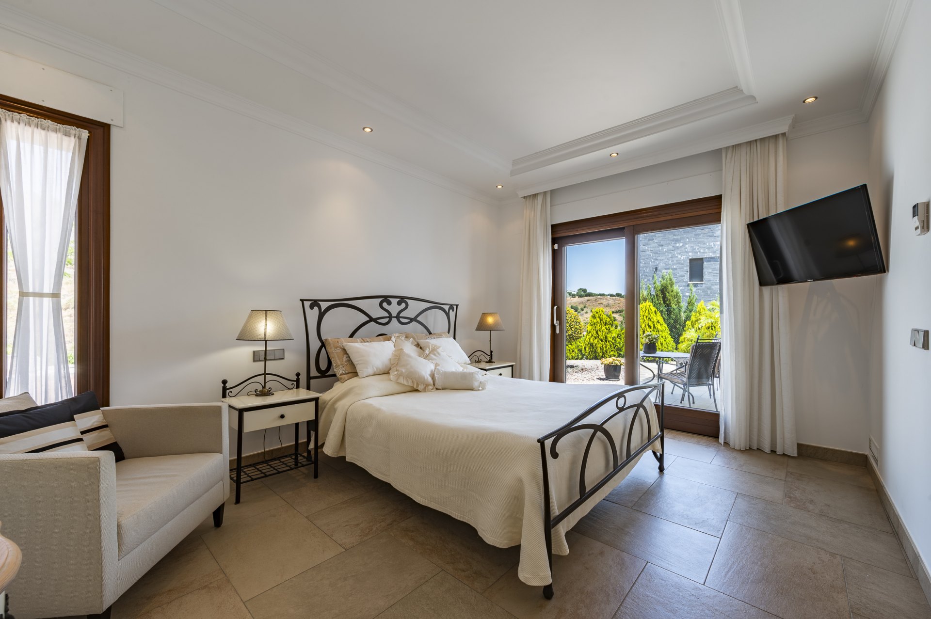 Villa de estilo andaluz junto a La Cala golf club