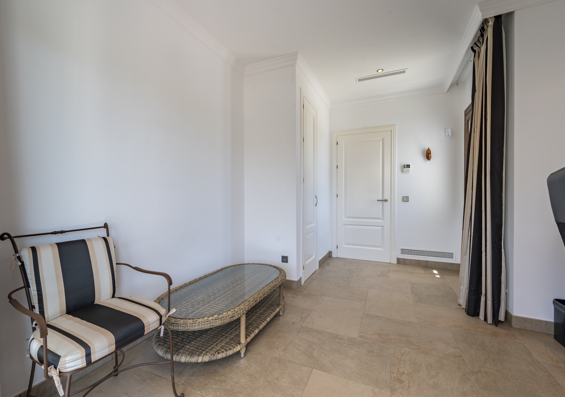 Villa de estilo andaluz junto a La Cala golf club