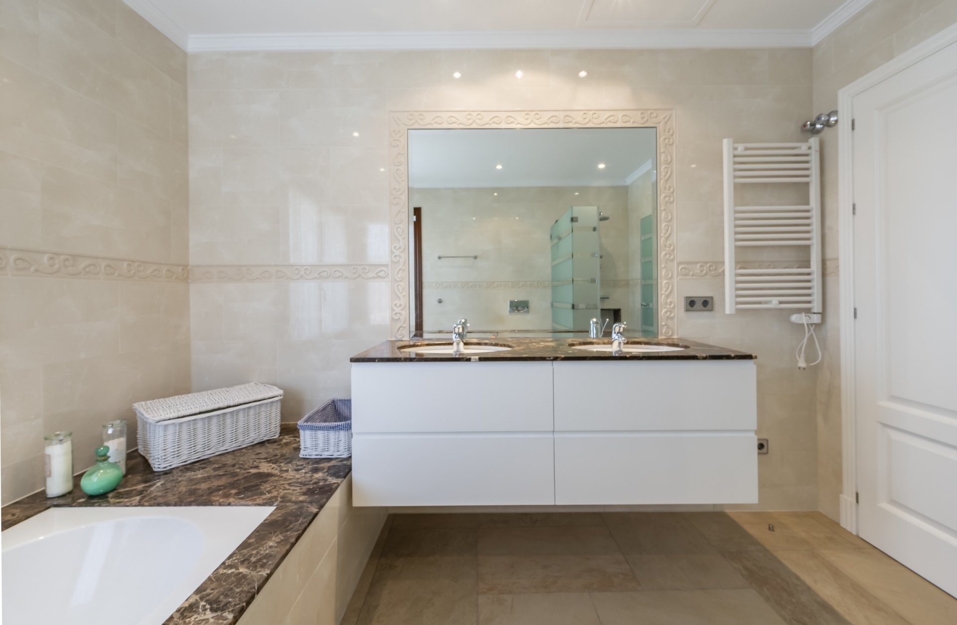 Villa de estilo andaluz junto a La Cala golf club