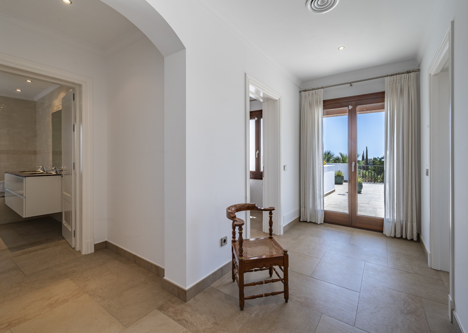 Villa de estilo andaluz junto a La Cala golf club