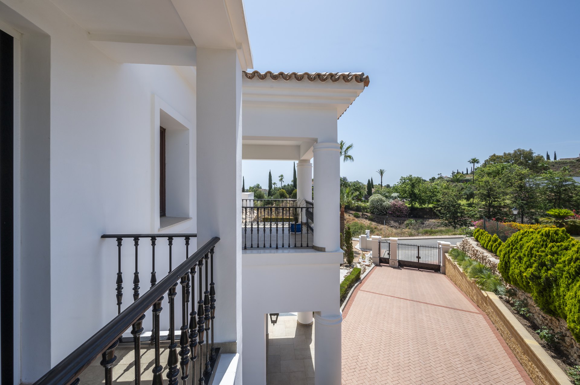 Villa de estilo andaluz junto a La Cala golf club
