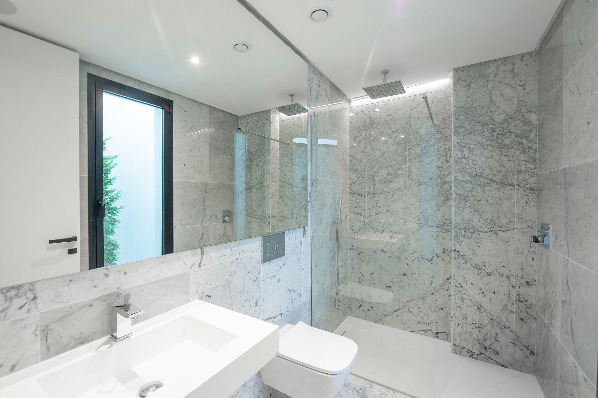 Villa muy moderna, lujosa y cerca de la playa en la Milla de Oro de Marbella