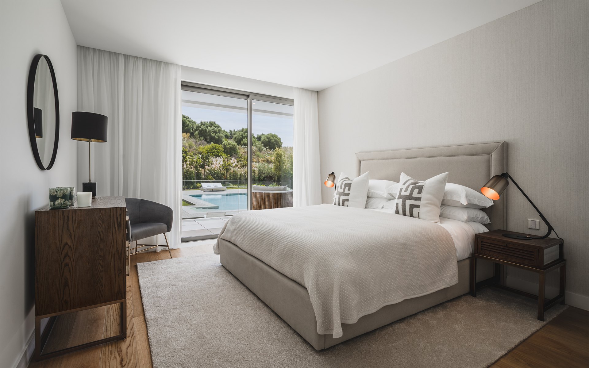 Avant-garde villa with Mediterranean touches in El Paraiso, Estepona