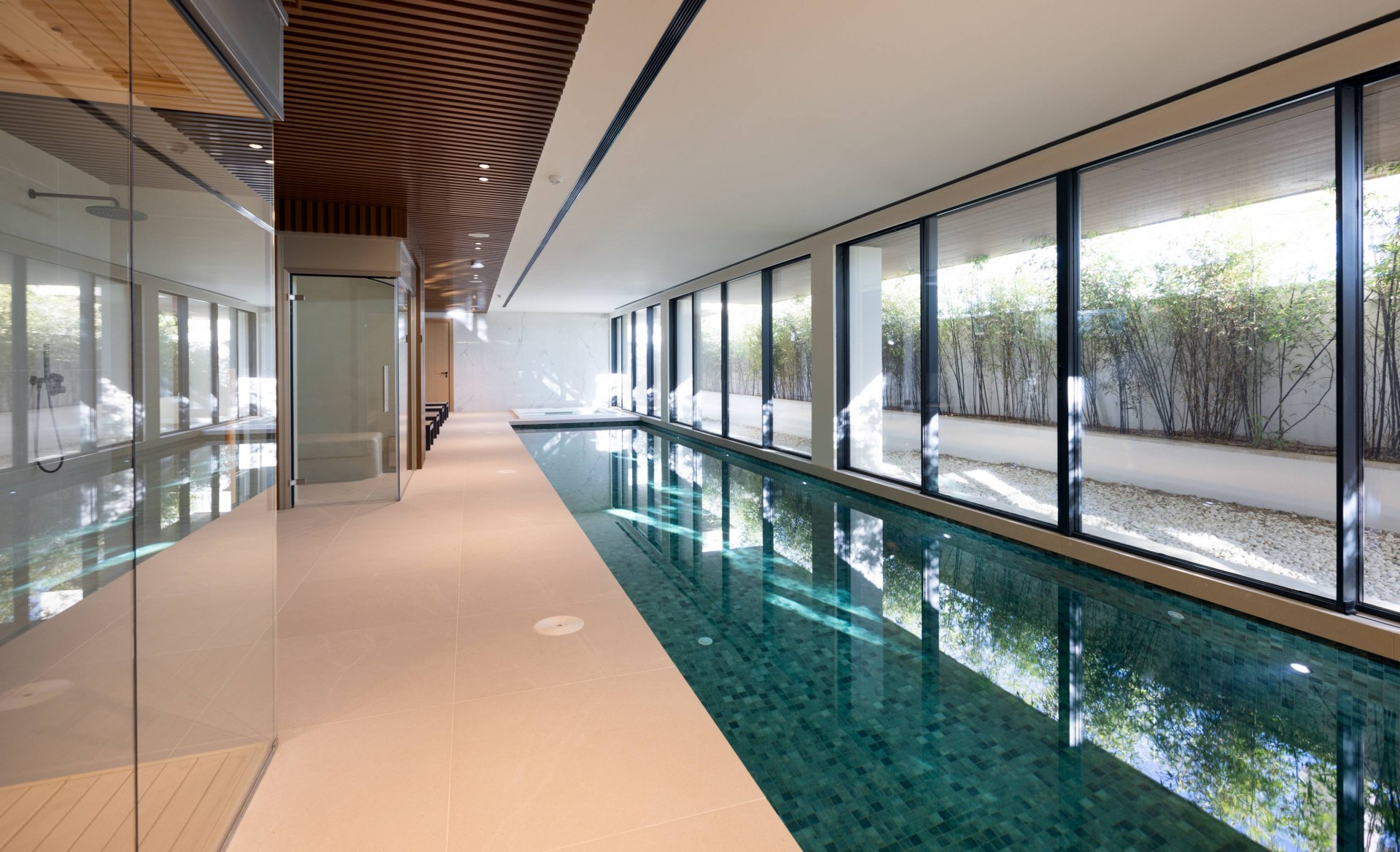 Villa-Apartamento en primera línea de playa, Estepona