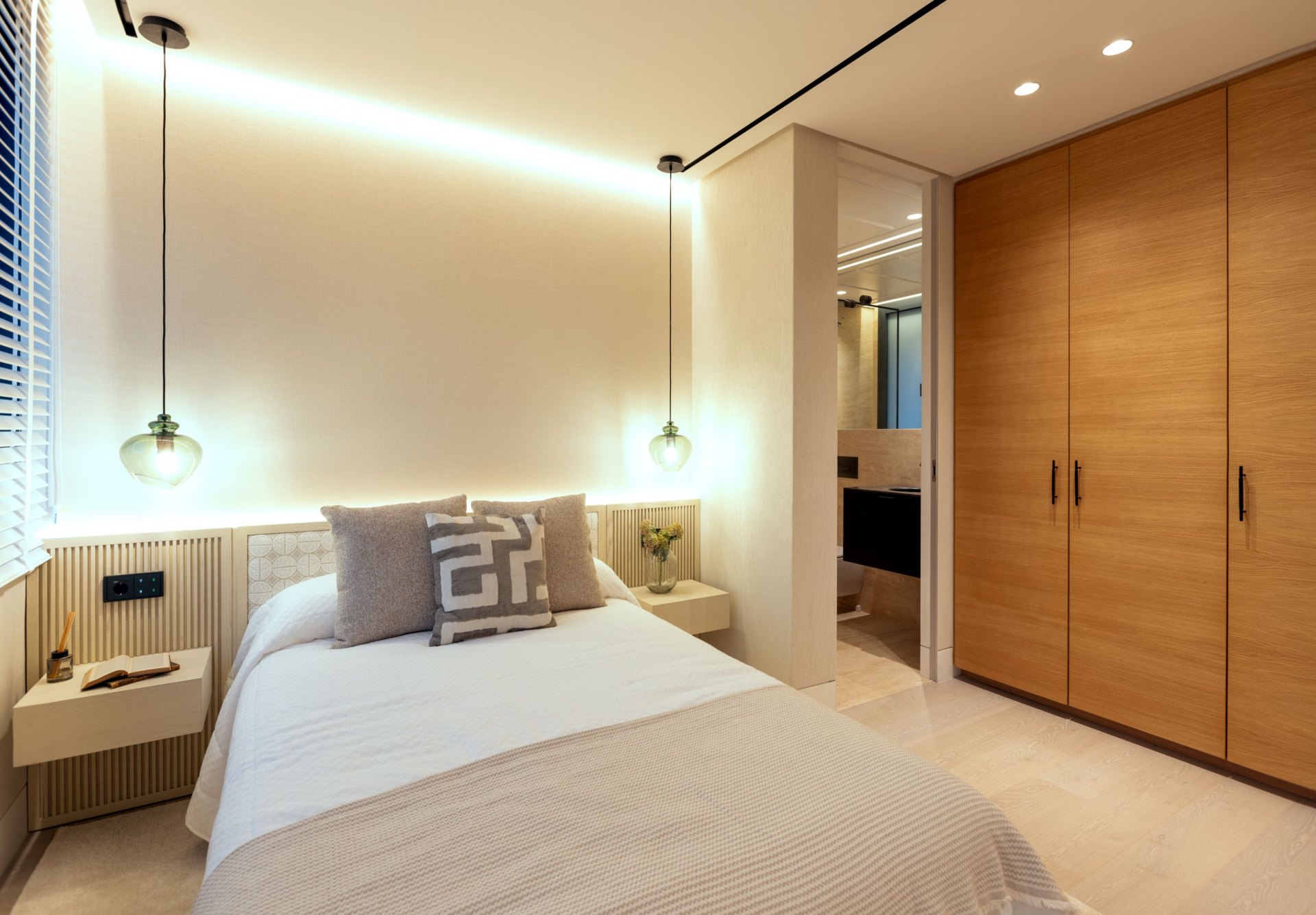 Apartamento con tamaño de villa en primera línea de playa Nueva Milla de Oro